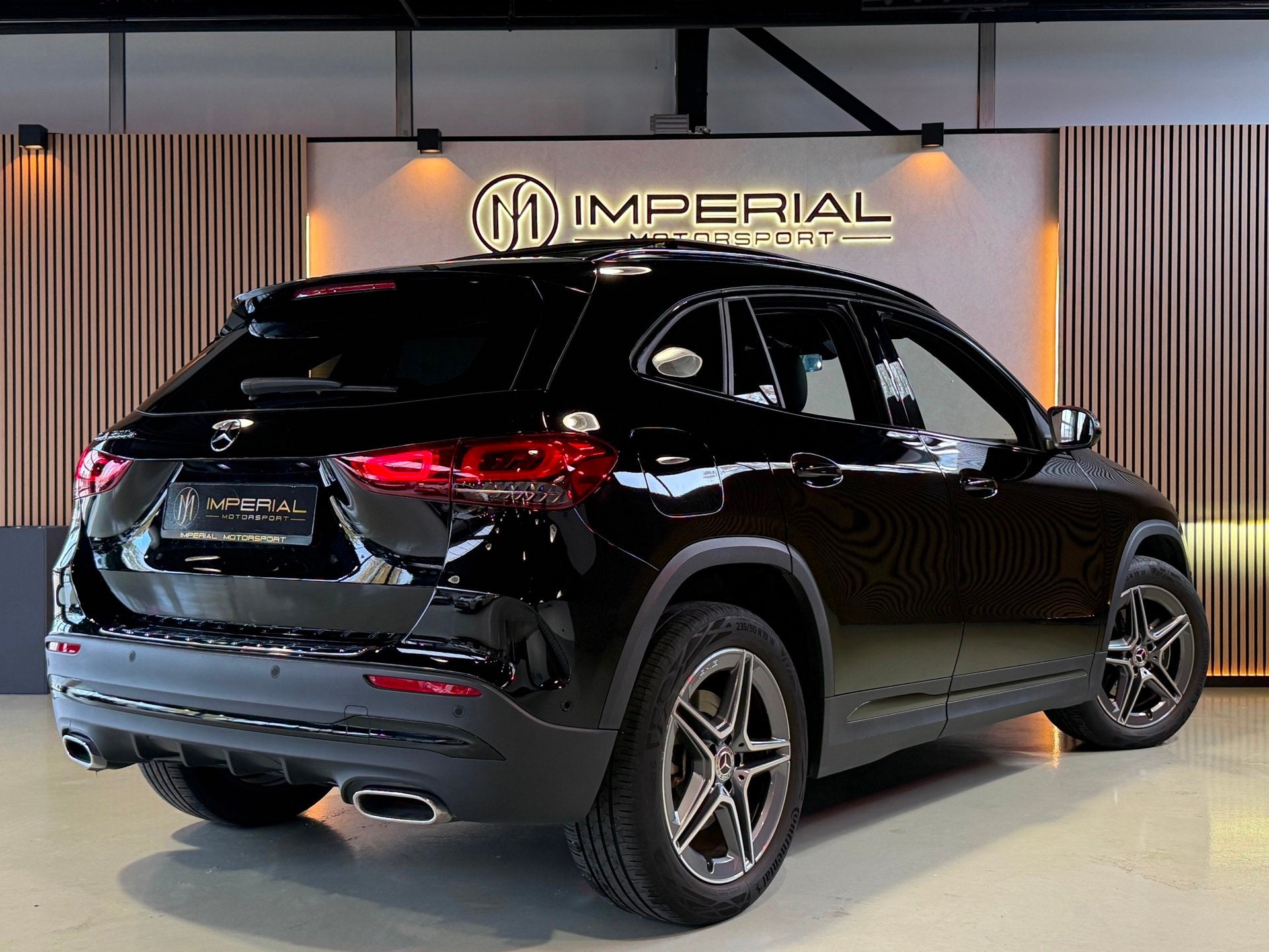 Mercedes-Benz GLA-klasse 250 e AMG Line Pano|Keyl|Cam|Sfeer, Auto's, Dealer onderhouden, 77 km/l, Gebruikt, Zwart