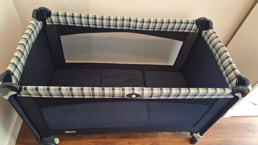 Opvouwbare chicco baby campingbed/ box, Ophalen, Zo goed als nieuw