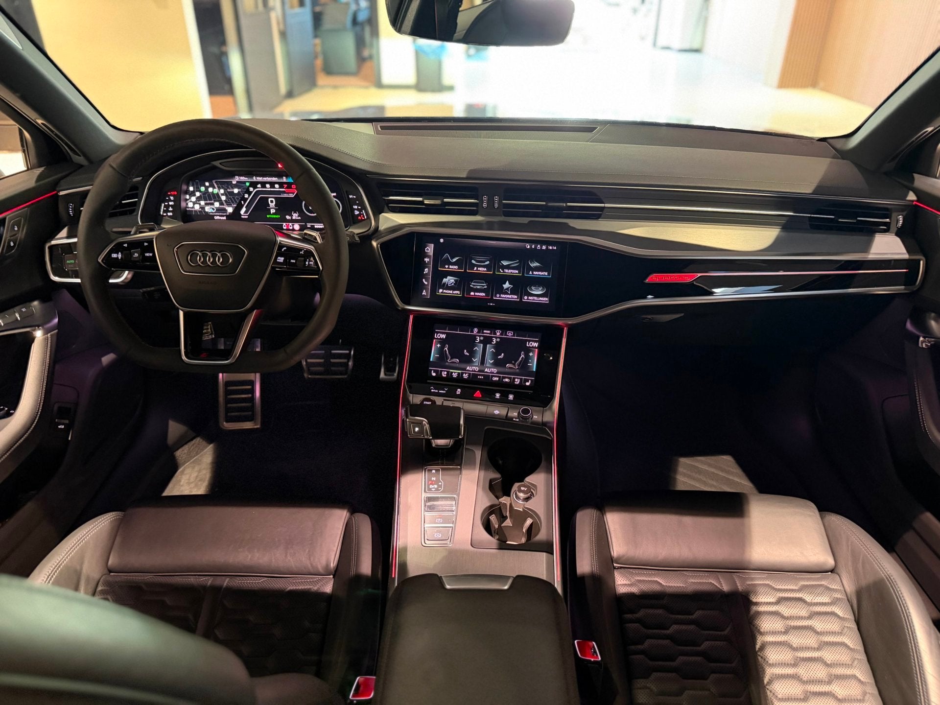 Audi RS6 Avant 4.0 TFSI quattro 600PK |Dyn+|Pano|Ceramic|360, Auto's, Automaat, Gebruikt, RS6, Leder