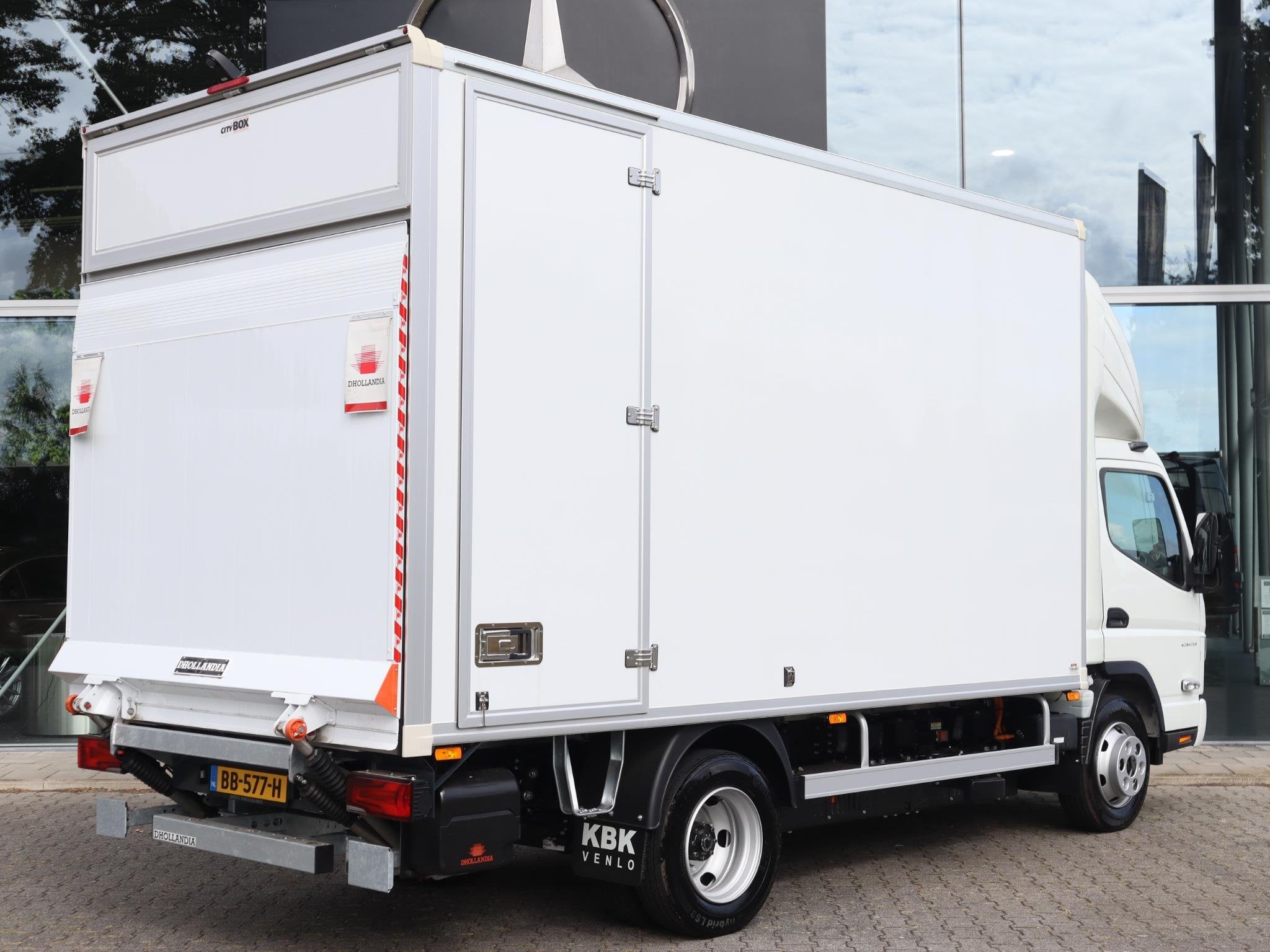 Fuso Ecanter eCanter 7C18e 340 4X2 7,5t LAADBAK/LAADKLEP, 12 maanden, Stof, Zwart, Wit