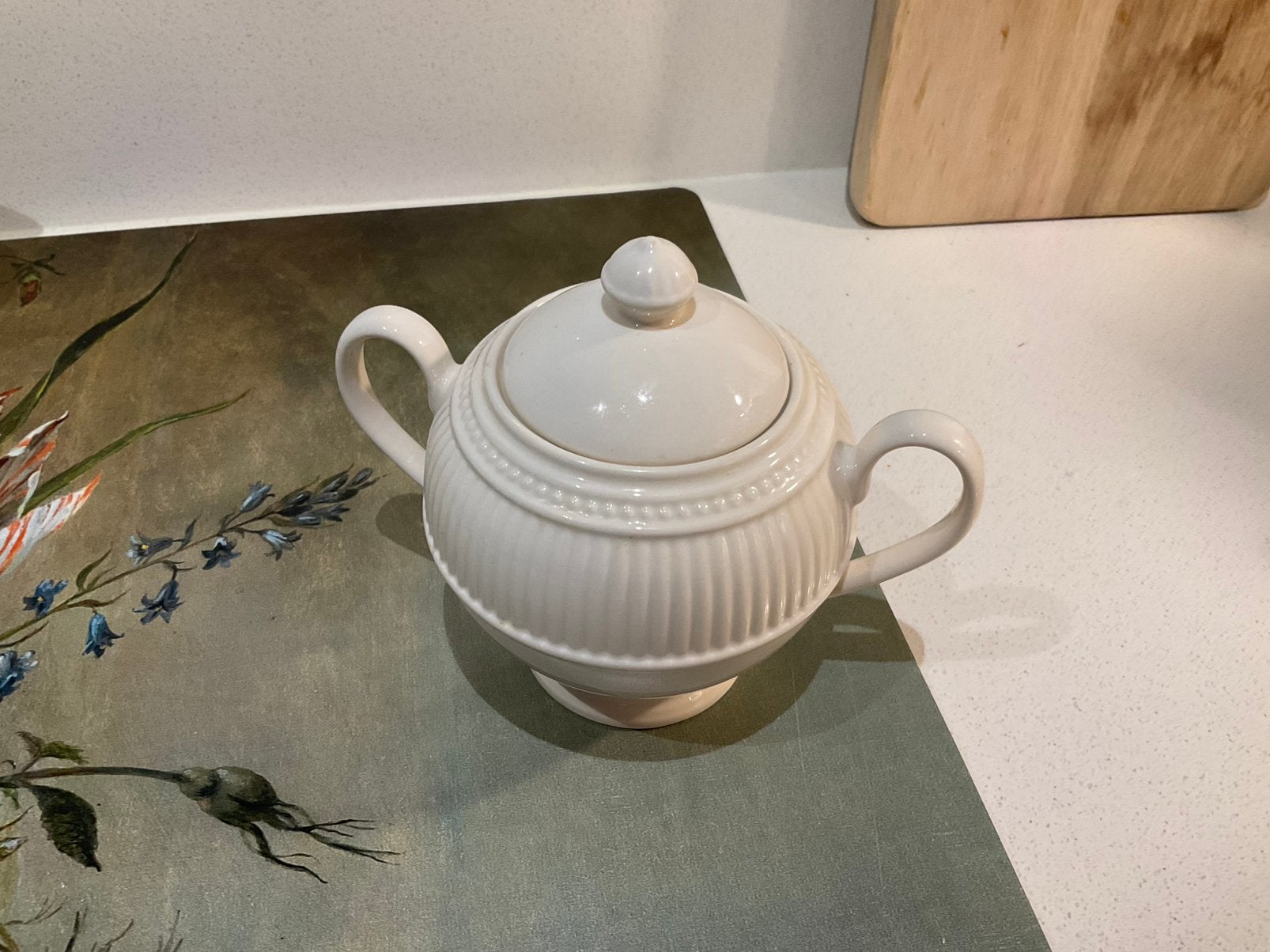 Suikerpot porselein, Wedgwood Windsor, onbeschadigd., Ophalen of Verzenden, Zo goed als nieuw, Porselein, Overige typen