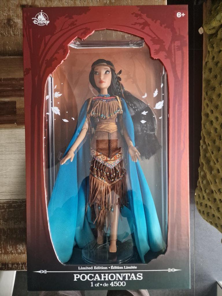 Limited edition Pocahontas doll, Ophalen of Verzenden, Pocahontas of Kl. Zeemeermin, Zo goed als nieuw, Beeldje of Figuurtje