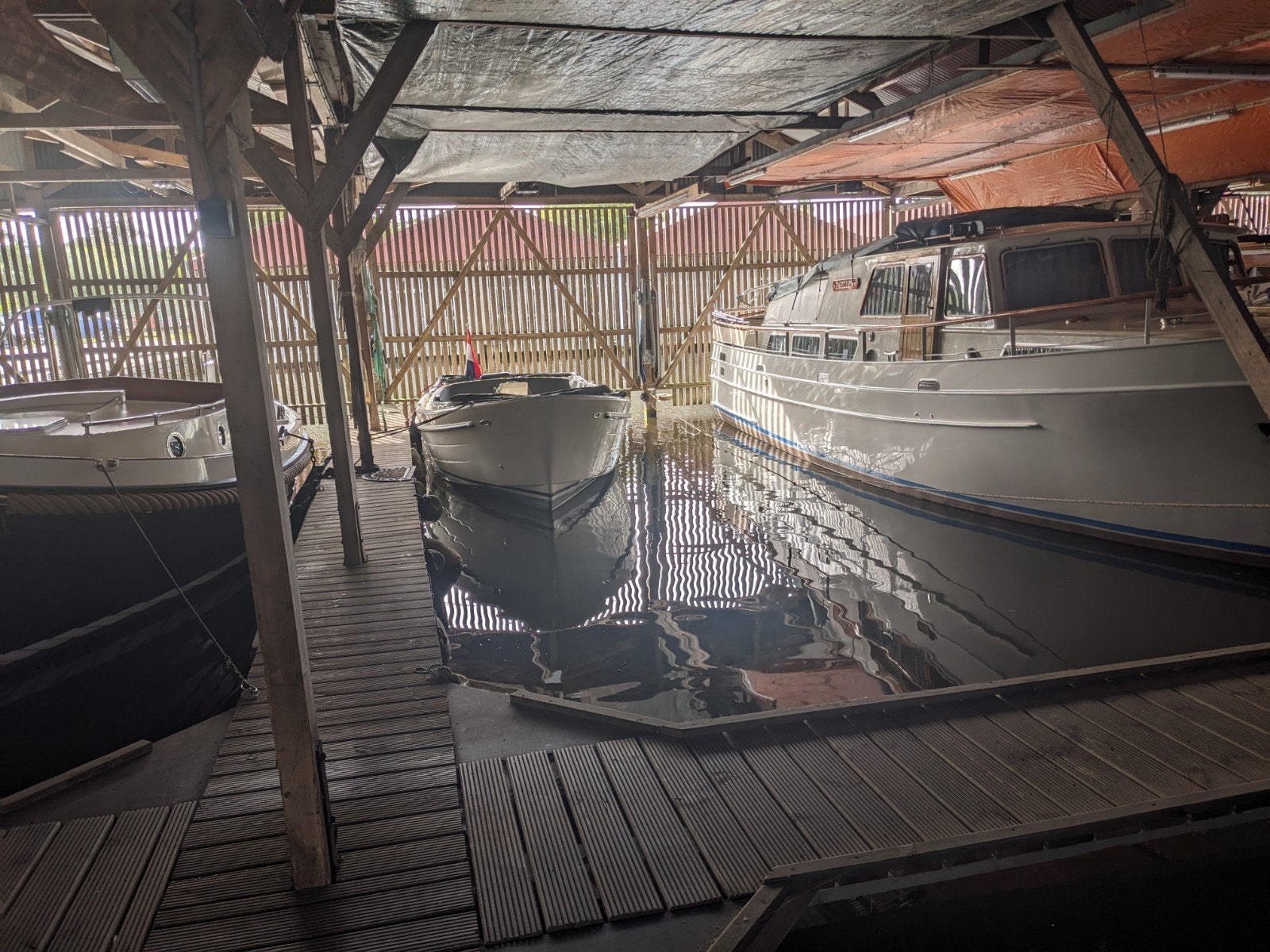 Schiphuis in Leeuwarden te huur - 13,50 x 4,00 m, Watersport en Boten, Winter, Binnen