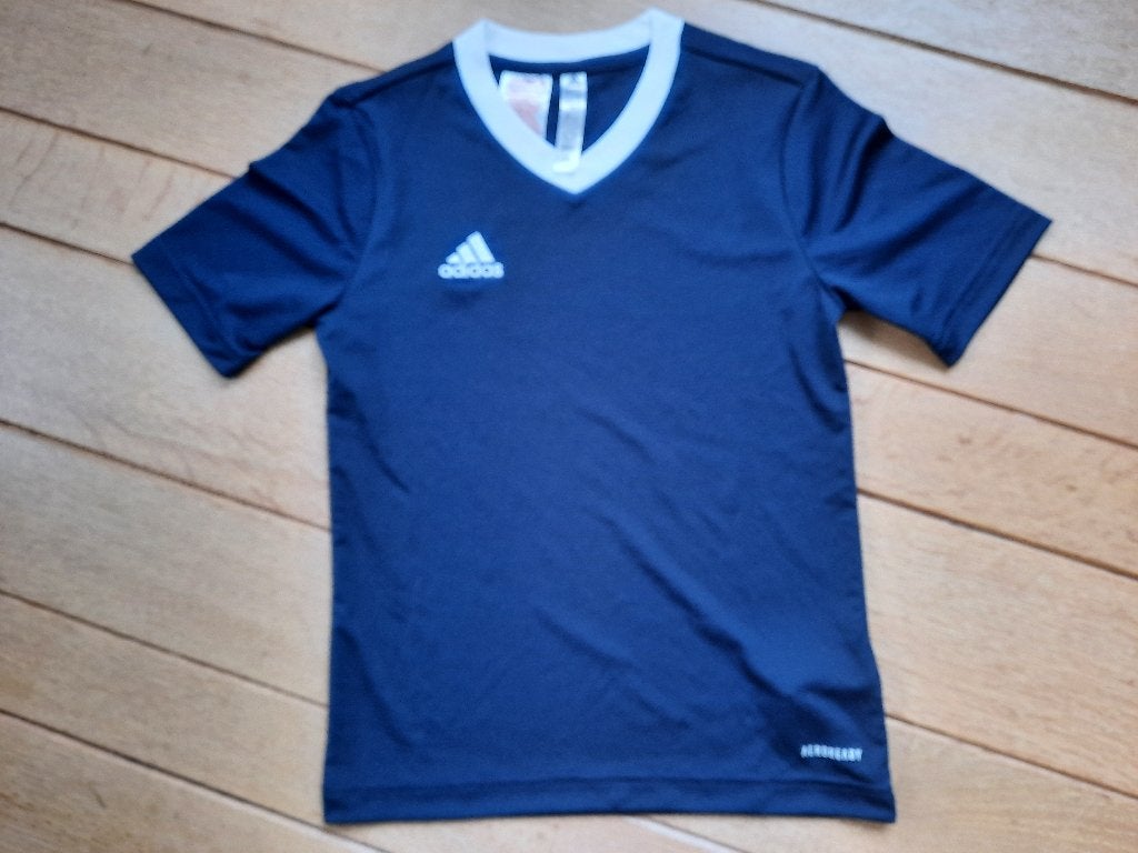 Adidas Performance Entrada 22 Voetbalshirt maat 140 - nieuw, Kinderen en Baby's, Kinderkleding | Maat 140, Adidas, Nieuw, Ophalen of Verzenden