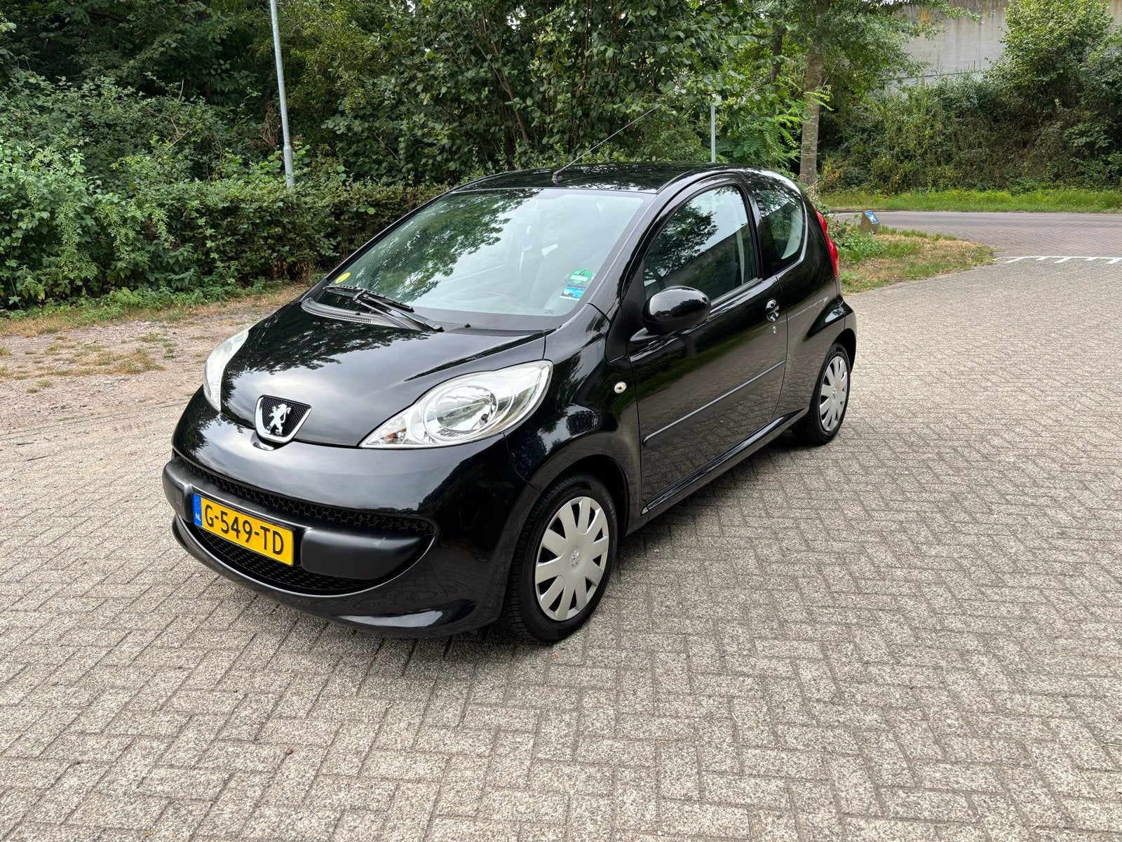 Peugeot 107 1.0 12V 3DR 2007 Zwart, Voorwielaandrijving, 4 stoelen, Handgeschakeld, Particulier