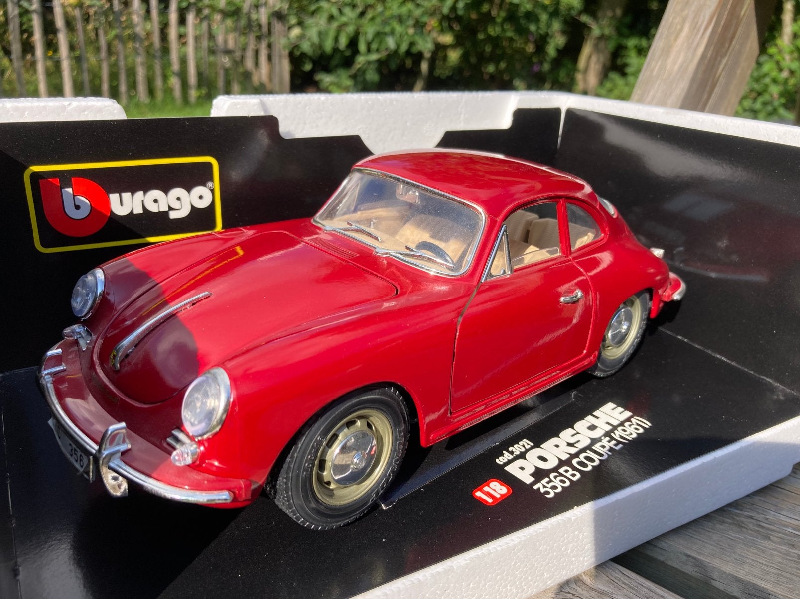 Burago porsche 356 1/18, Ophalen, Zo goed als nieuw, Bburago