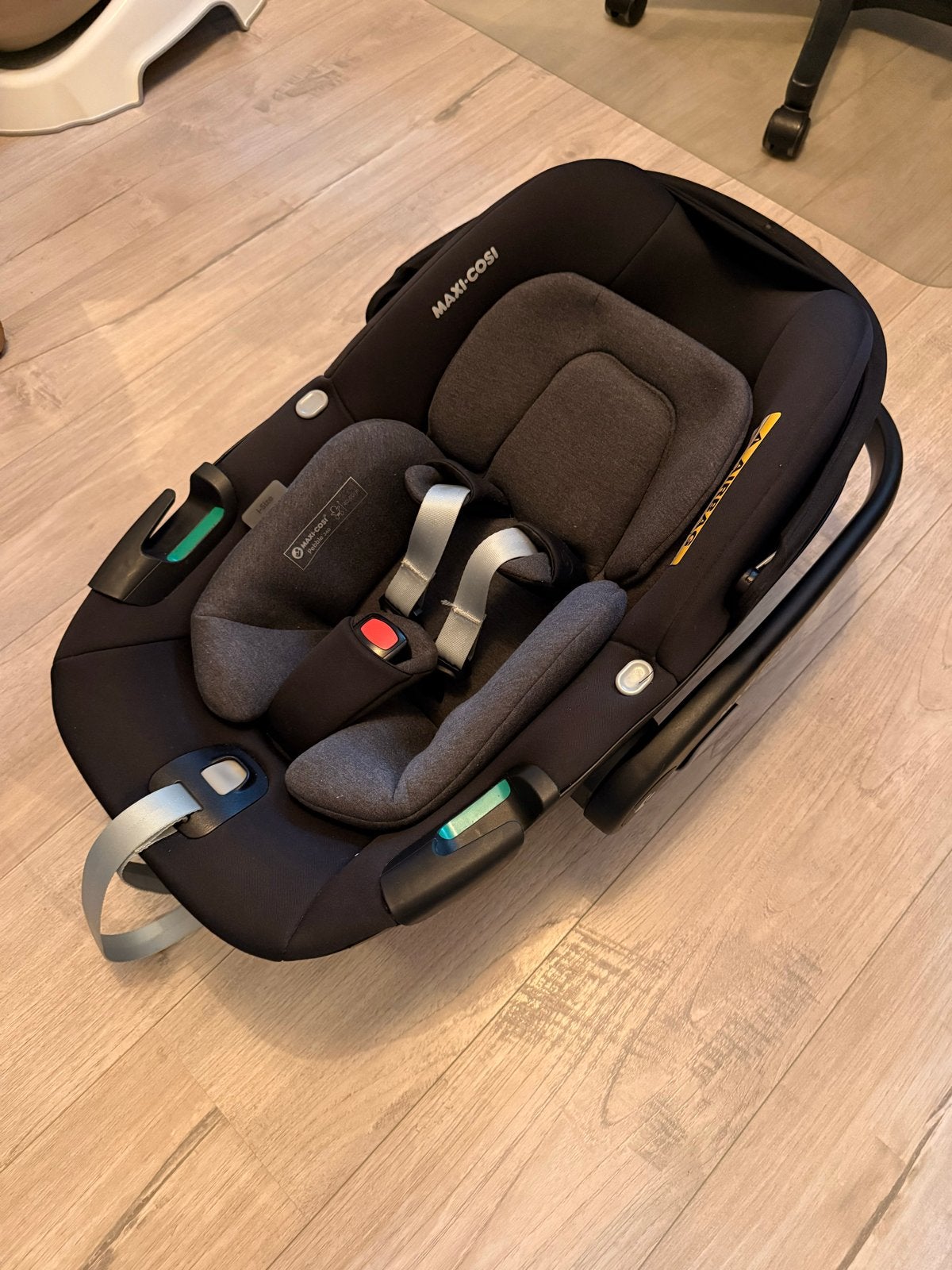 Maxi Cosi Pebble 360 zwart, Ophalen, Gebruikt, Verstelbare rugleuning, Isofix