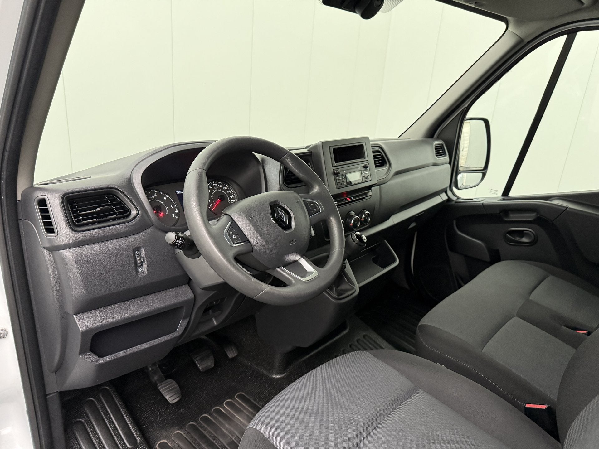 Renault Master 2.3DCi 135PK L3H2 Maxi | Euro 6 | Airco | Cru, Voorwielaandrijving, Gebruikt, Euro 6, 4 cilinders