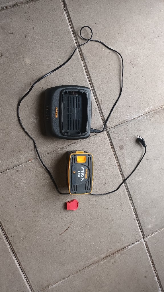 Stiga Accu Grasmaaier met Lader en Accu, Ophalen, Cirkelmaaier, Opvangzak, Stiga