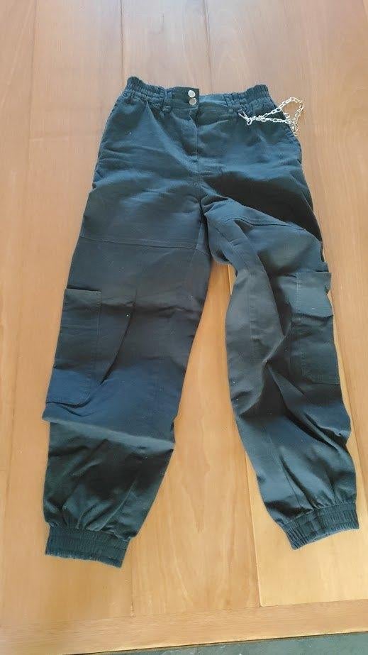 Zwarte broek Bershka S, Kleding | Dames, Broeken en Pantalons, Zwart, Zo goed als nieuw, Maat 36 (S), Lang