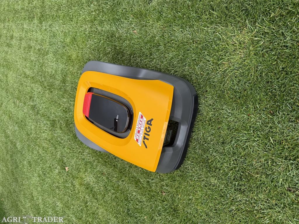 Stiga a10v robotmaaier draadloos nieuw 1000m2 ! Actie prijs, -, Bestuurbaar via app, Ophalen of Verzenden, Niet opgegeven