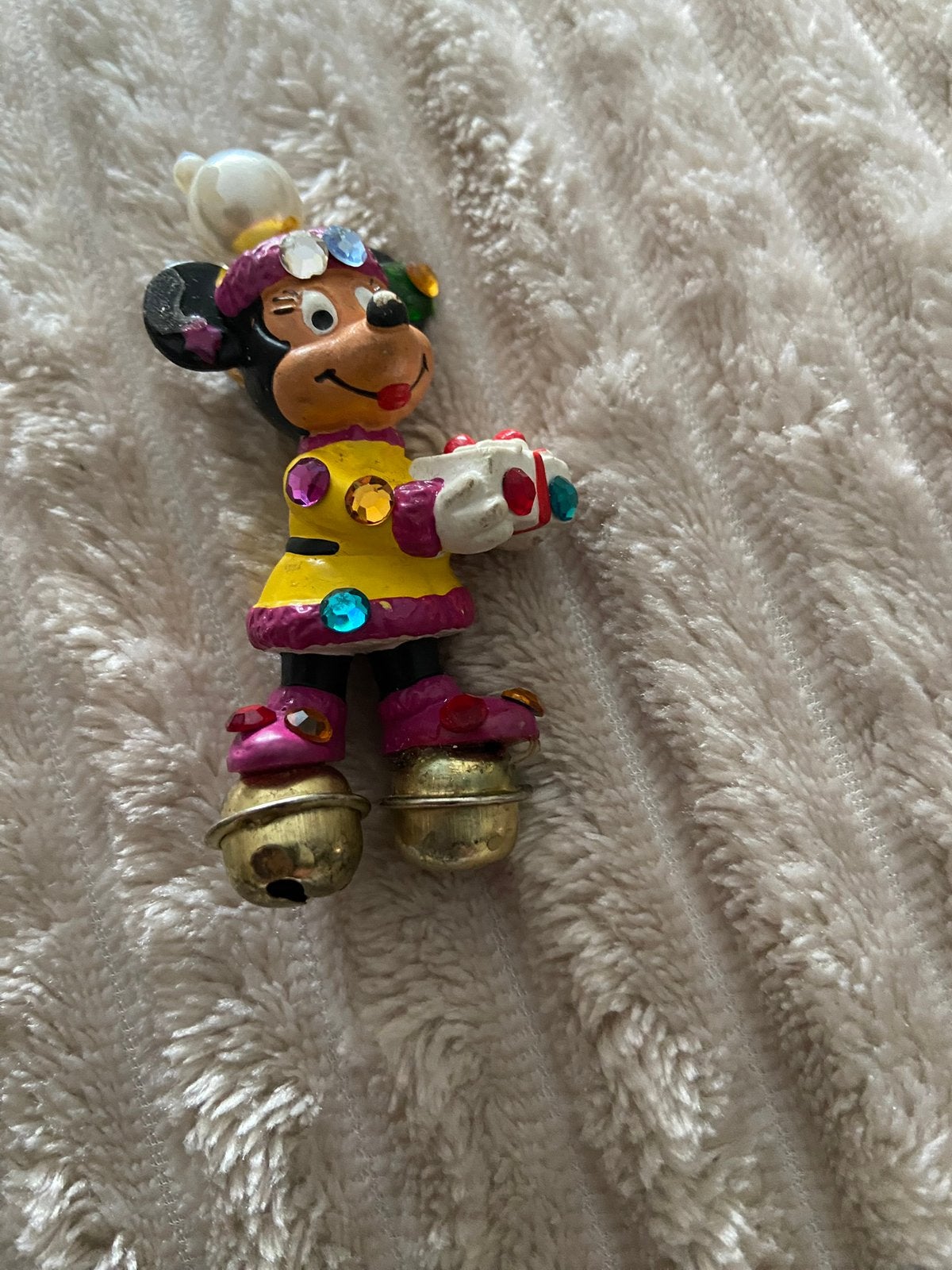 Vintage broche mickey mouse, Ophalen of Verzenden, Zo goed als nieuw, Button of Speldje