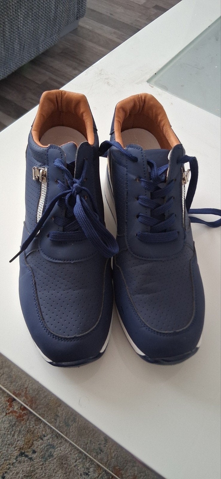 Nieuwe Esmara jas XL en blauwe sneakers maat 42, Ophalen of Verzenden, Nieuw, Blauw, Sneakers of Gympen