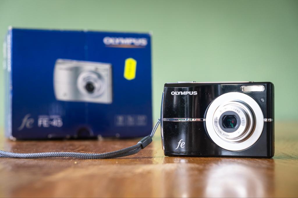 Olympus FE-45 Digitale Compact Camera - Y2K met 1GB xD-kaart, Ophalen of Verzenden, Gebruikt, Olympus, Minder dan 4 keer