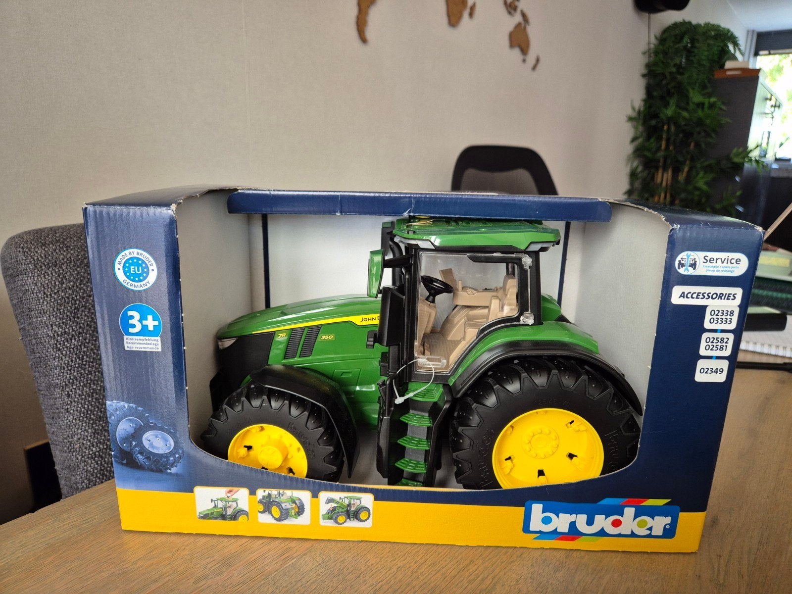 Bruder tractor trekker John Deere 7R 350. Nieuw, Ophalen of Verzenden, Nieuw, Tractor of Landbouw, Overige merken