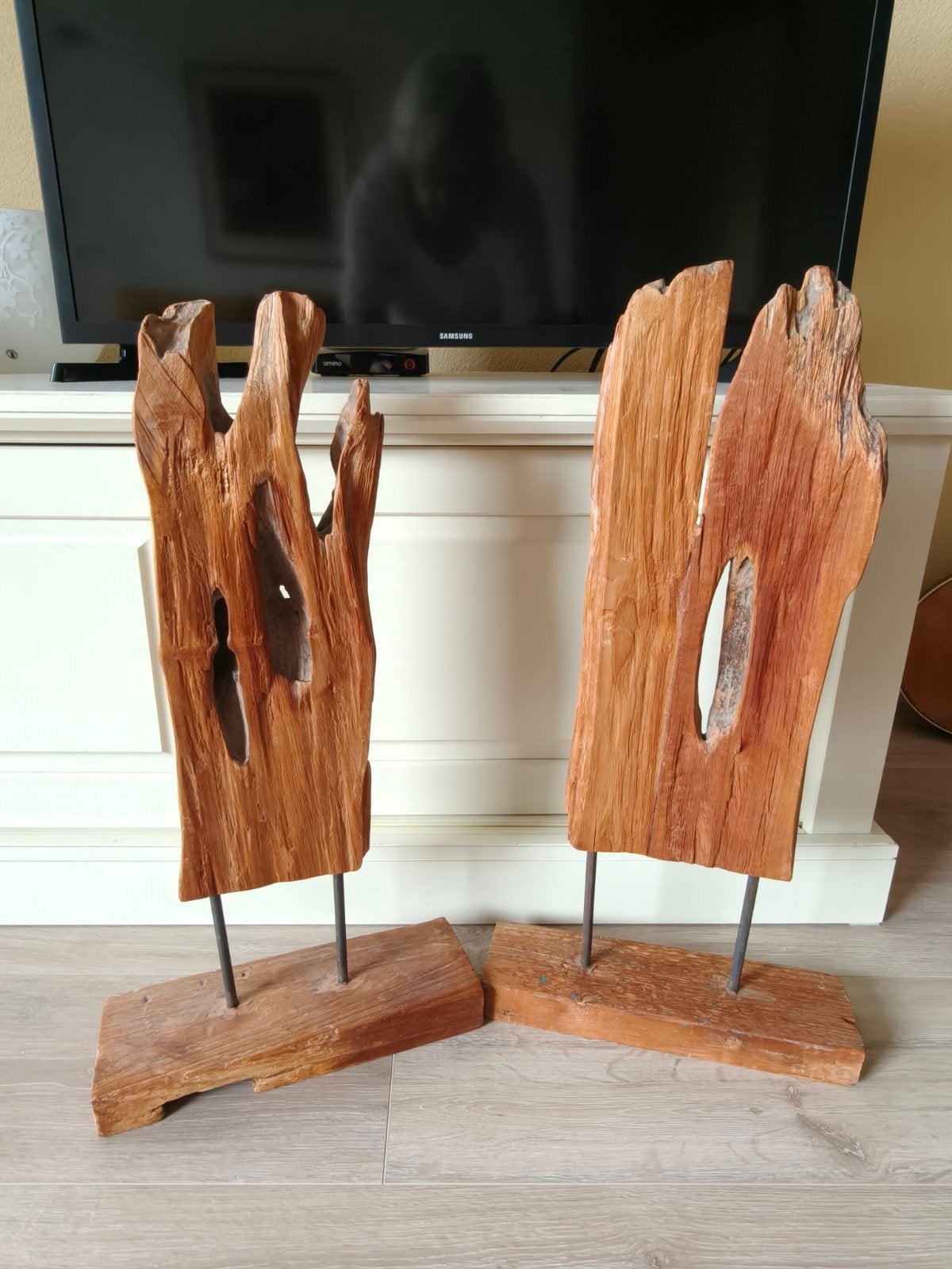 2 Houten sculpturen, Antiek en Kunst, Ophalen, Houtsnijwerk, Op sokkel, Bruin