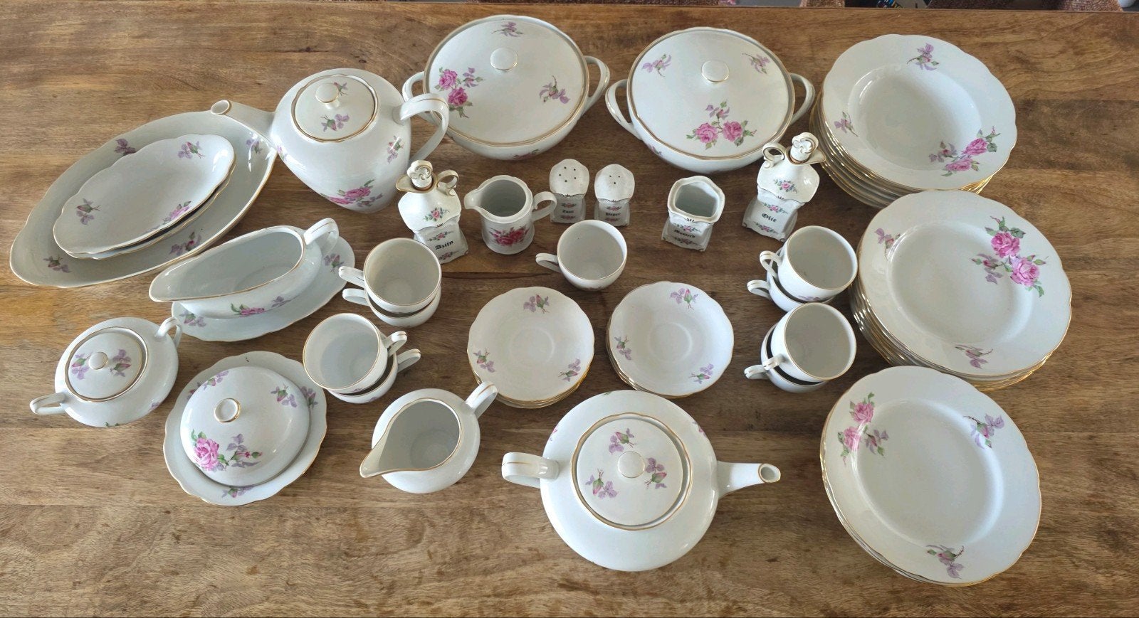 Uitgebreid Vintage Servies met Rozenmotief uit 1930, Ophalen, Gebruikt, Porselein, Overige stijlen