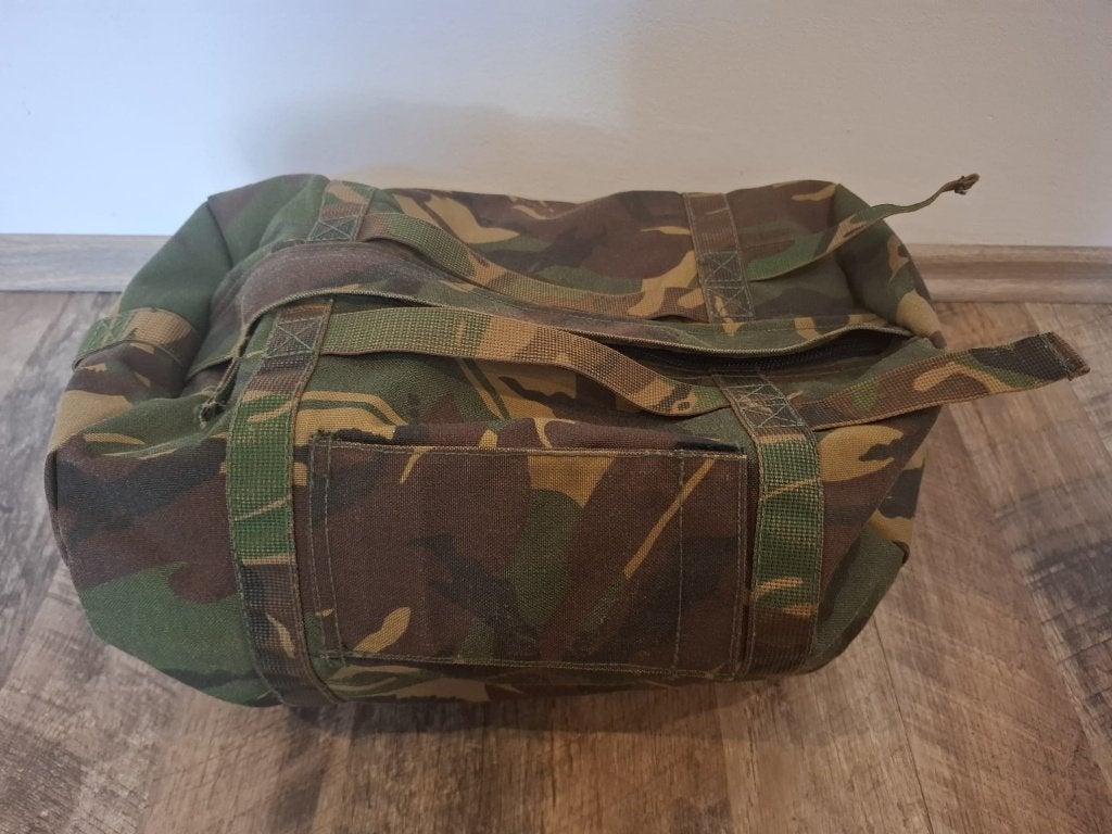 Rotota KL draagtas NL Leger Camo € 6,95 ps, Verzamelen, Ophalen, Landmacht, Nederland, Kleding of Schoenen
