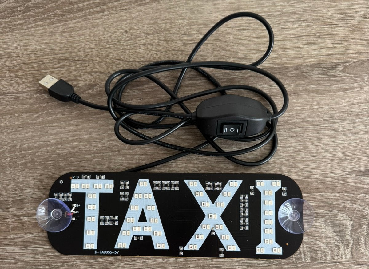LED TAXI bord voor auto – USB – met schakelaar, Auto diversen, Auto-accessoires, Ophalen, Zo goed als nieuw