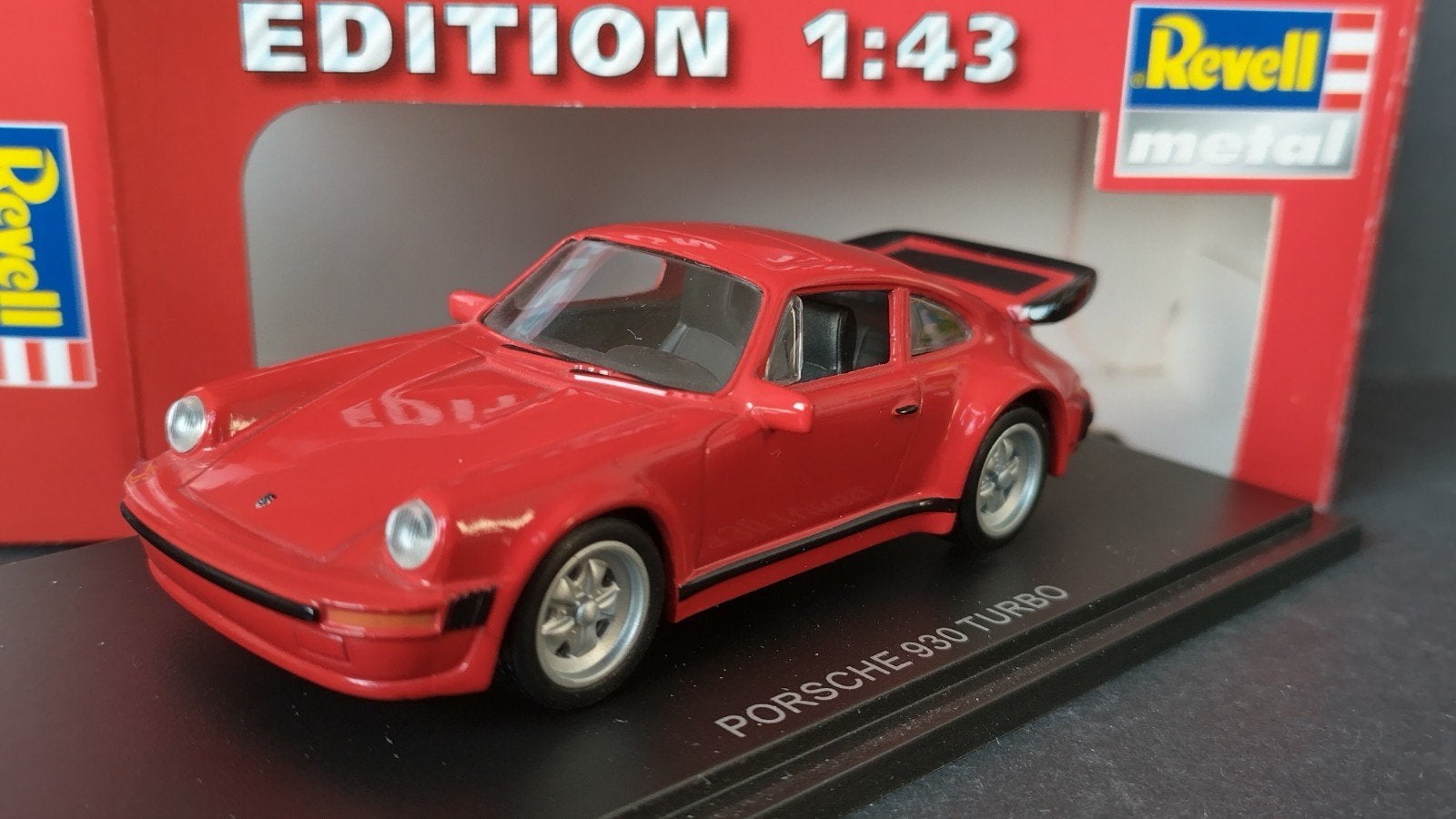 Porsche 911 930 Turbo 1:43 Revell Pol, Hobby en Vrije tijd, Modelauto's | 1:43, Overige merken, Auto, Verzenden, .