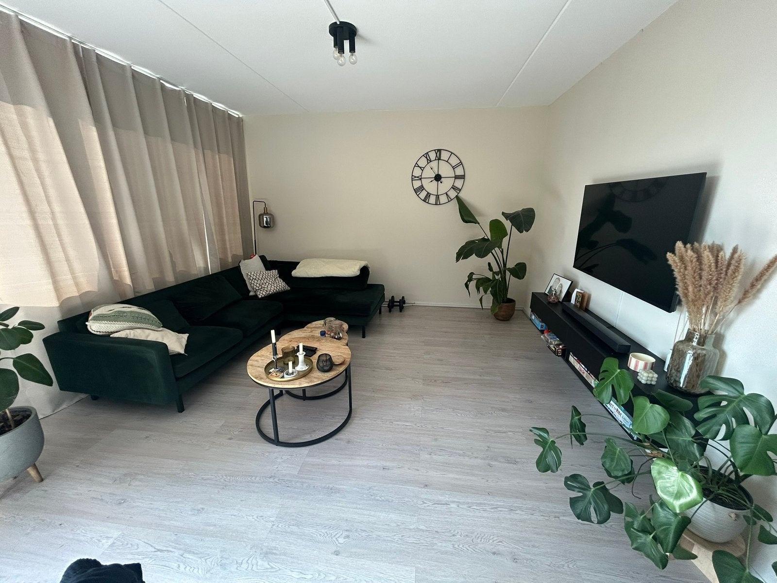 Gratis vloer beige/grijs, Huis en Inrichting, Stoffering | Vloerbedekking, Ophalen, Gebruikt, Laminaat, 75 m² of meer
