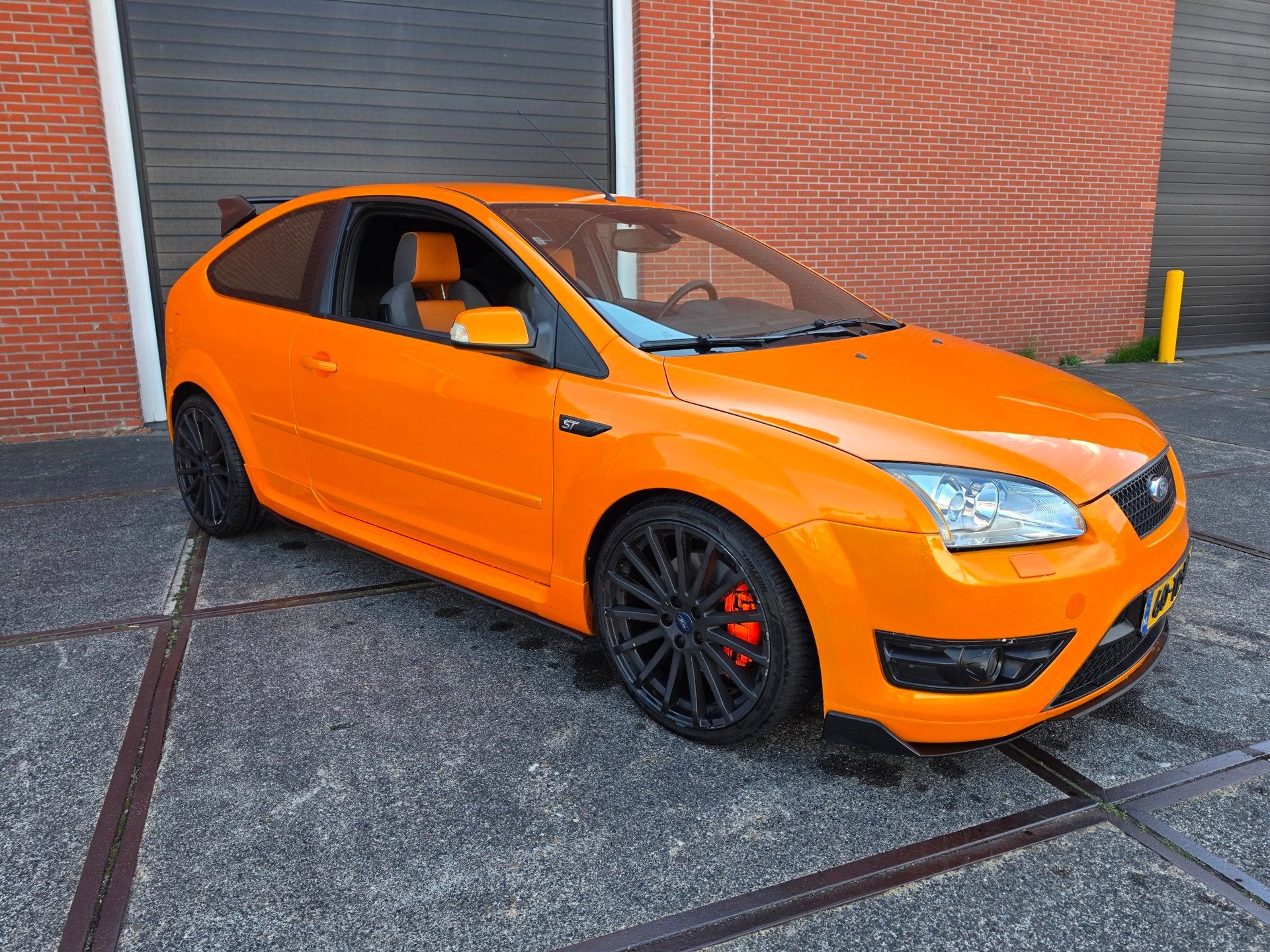 Foto 11 van Ford Focus 2.5-20V ST