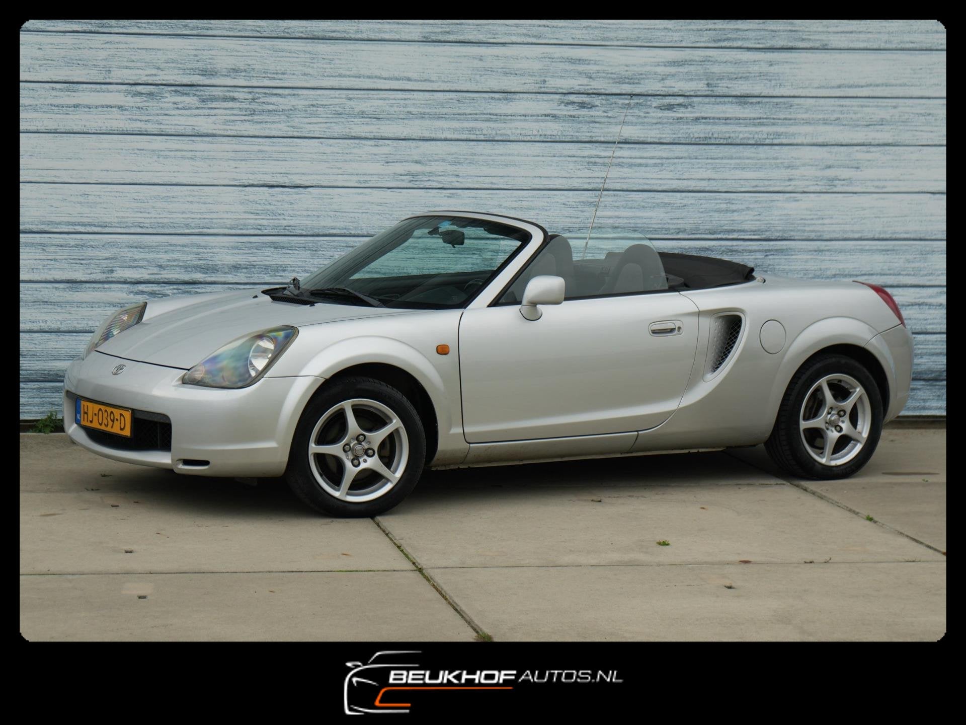 Toyota MR2