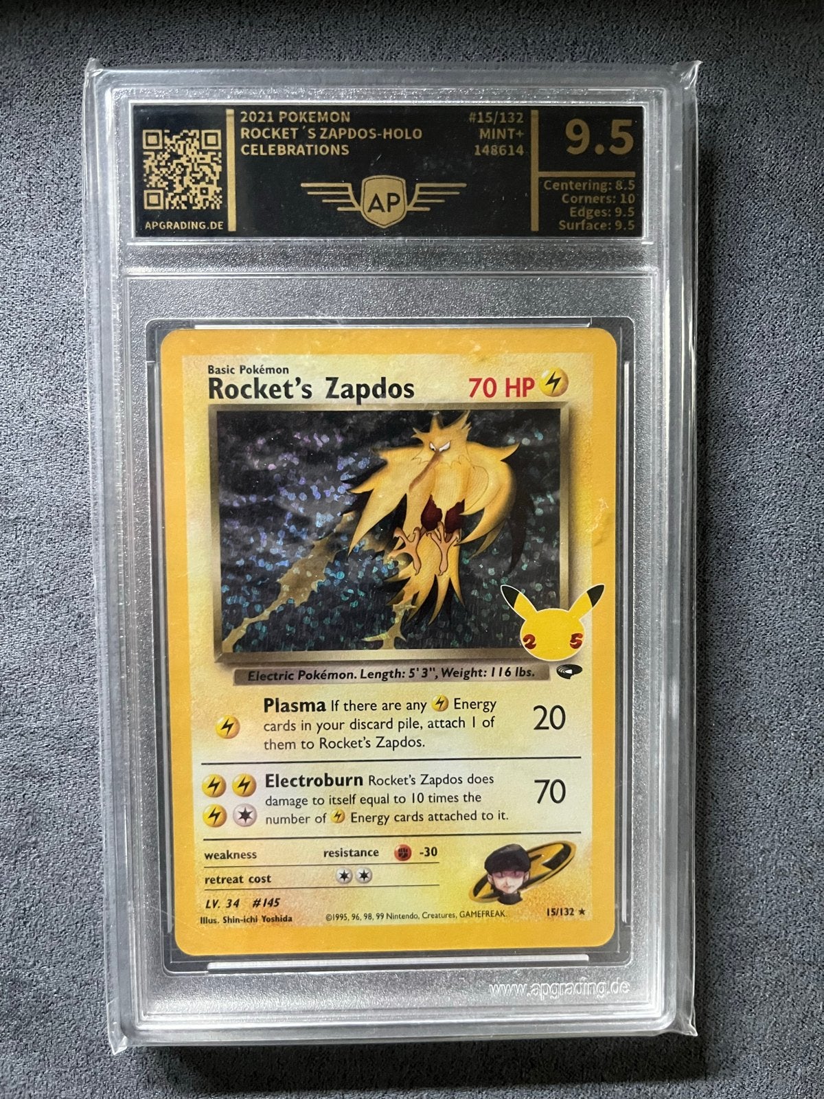 Zapdos 25th Celebrations AP Graded 9.5 Pokémon Kaart, Ophalen of Verzenden, Zo goed als nieuw, Losse kaart, Foil
