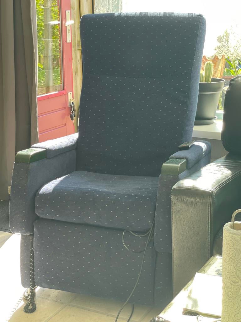 Comfortabele sta-op stoel - Ideaal voor senioren, Ophalen, Gebruikt, Stof, 75 tot 100 cm