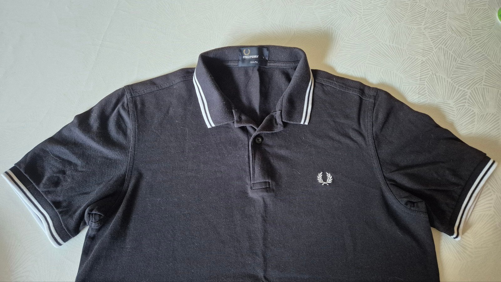 Fred Perry - Slim Fit Polo Zwart - Maat L - zgan, Kleding | Heren, T-shirts, Maat 52/54 (L), Zwart, Ophalen of Verzenden, Zo goed als nieuw