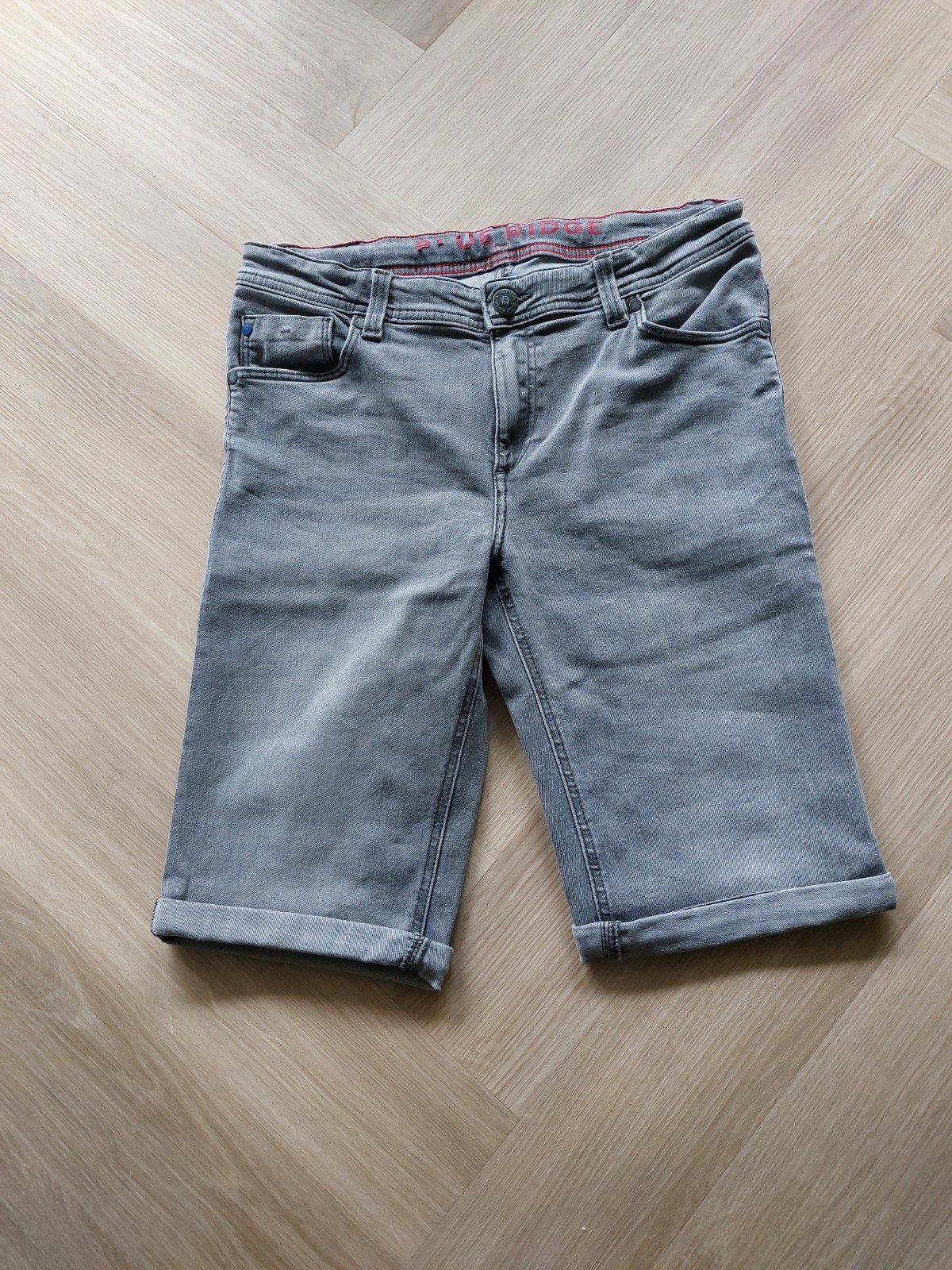SUPER NETTE KORTE BROEK MAAT 176, Ophalen of Verzenden, Zo goed als nieuw, Jongen, Broek