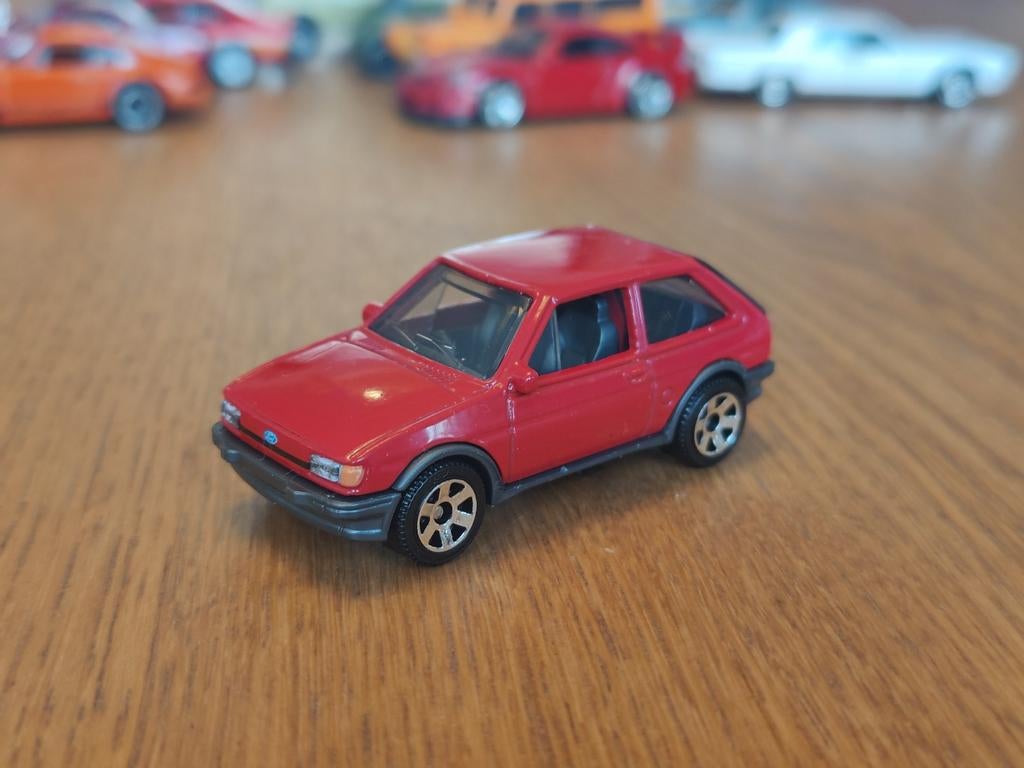 Matchbox Ford Fiesta MK2 ROOD, Ophalen of Verzenden, Zo goed als nieuw, Auto