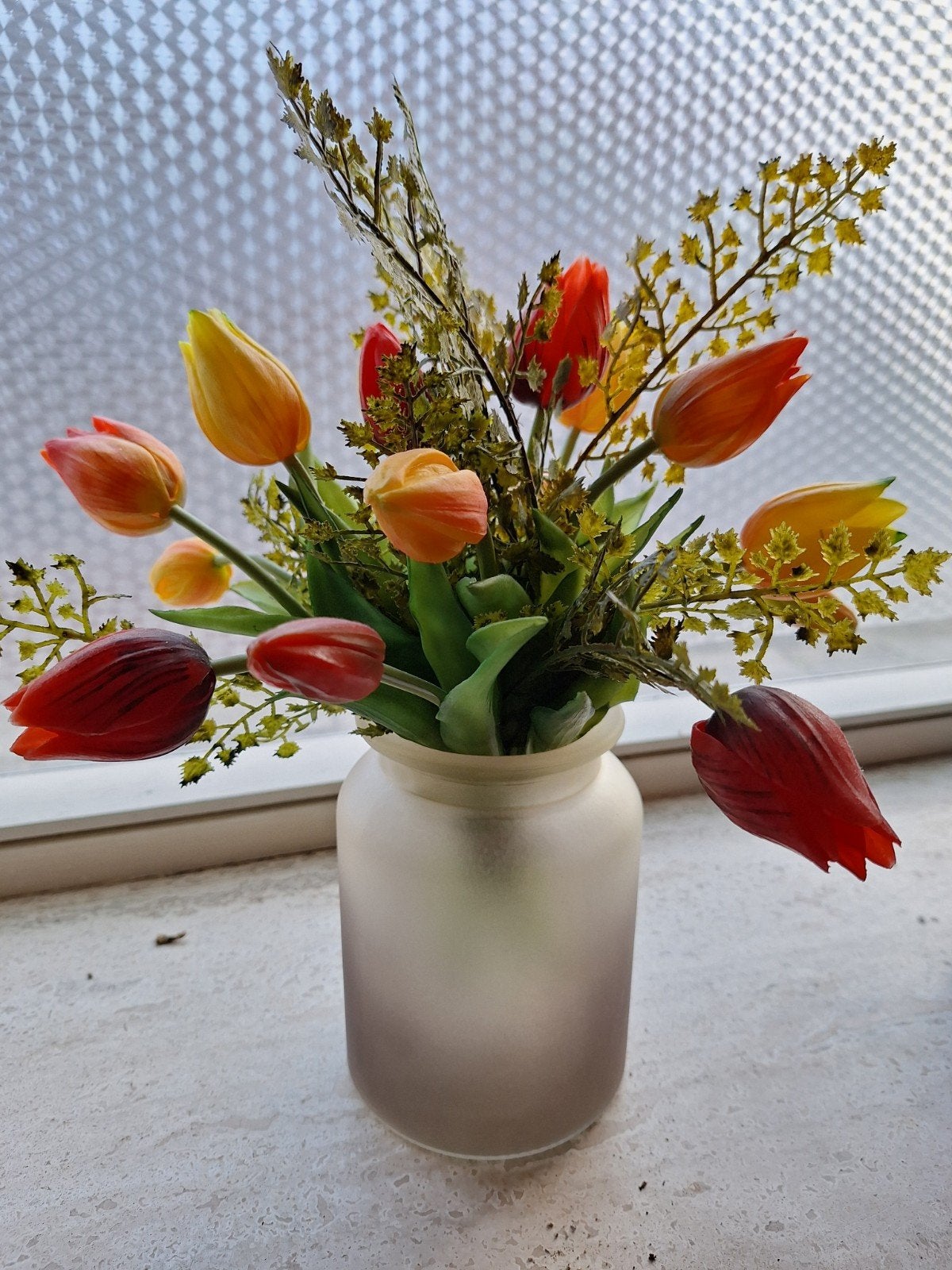 boeket tulpen inclusief vaas (hoogte 33 cm totaal), Ophalen, Zo goed als nieuw, 33 cm, Met pot of vaas