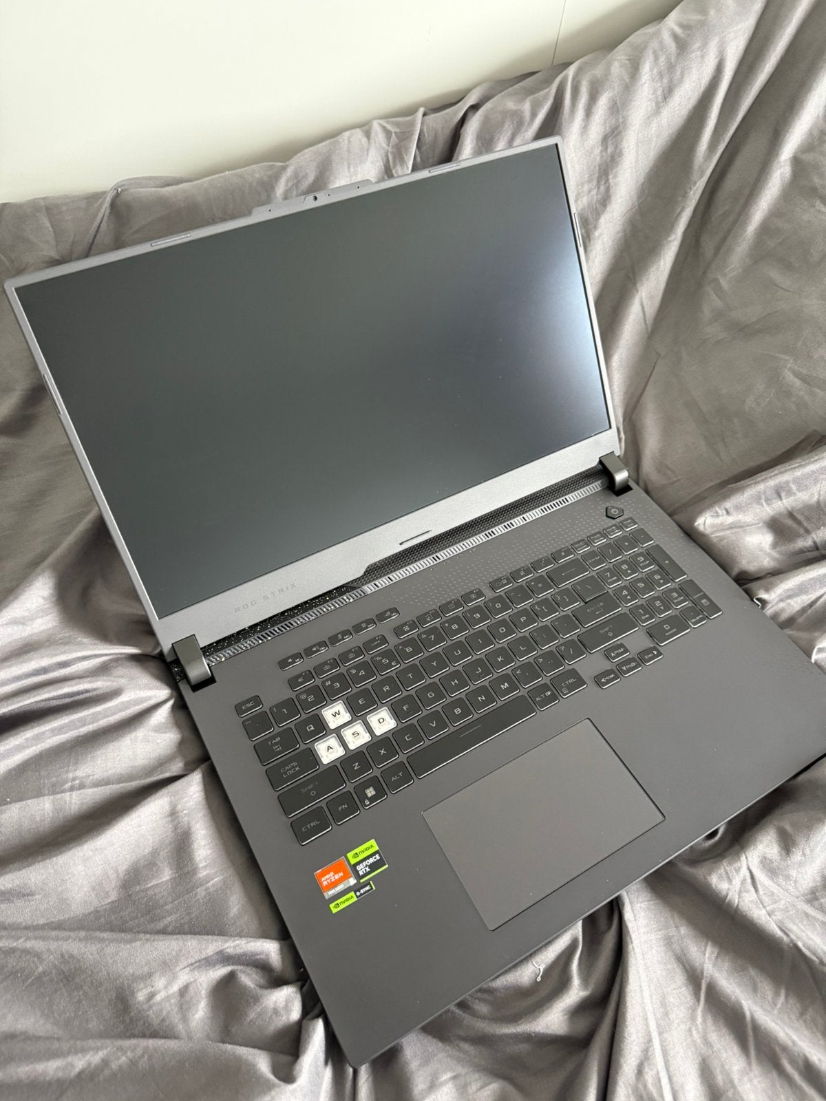 ASUS ROG G17 RTX4060 R9 7845HX 1.5TB, Computers en Software, Windows Laptops, Met videokaart, Qwerty, Ophalen of Verzenden, Zo goed als nieuw