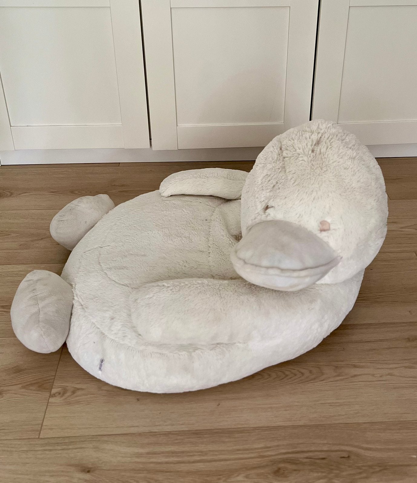 Armani Baby grote pluche eend,zitzak,vloerkussen, Ophalen, Zo goed als nieuw