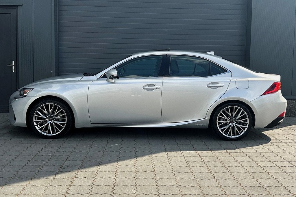 Lexus IS 300h Hybrid Sport Edition SUNROOF LEER 18", Auto's, Lexus, Automaat, Achterwielaandrijving, Gebruikt, Met garantie (alle)