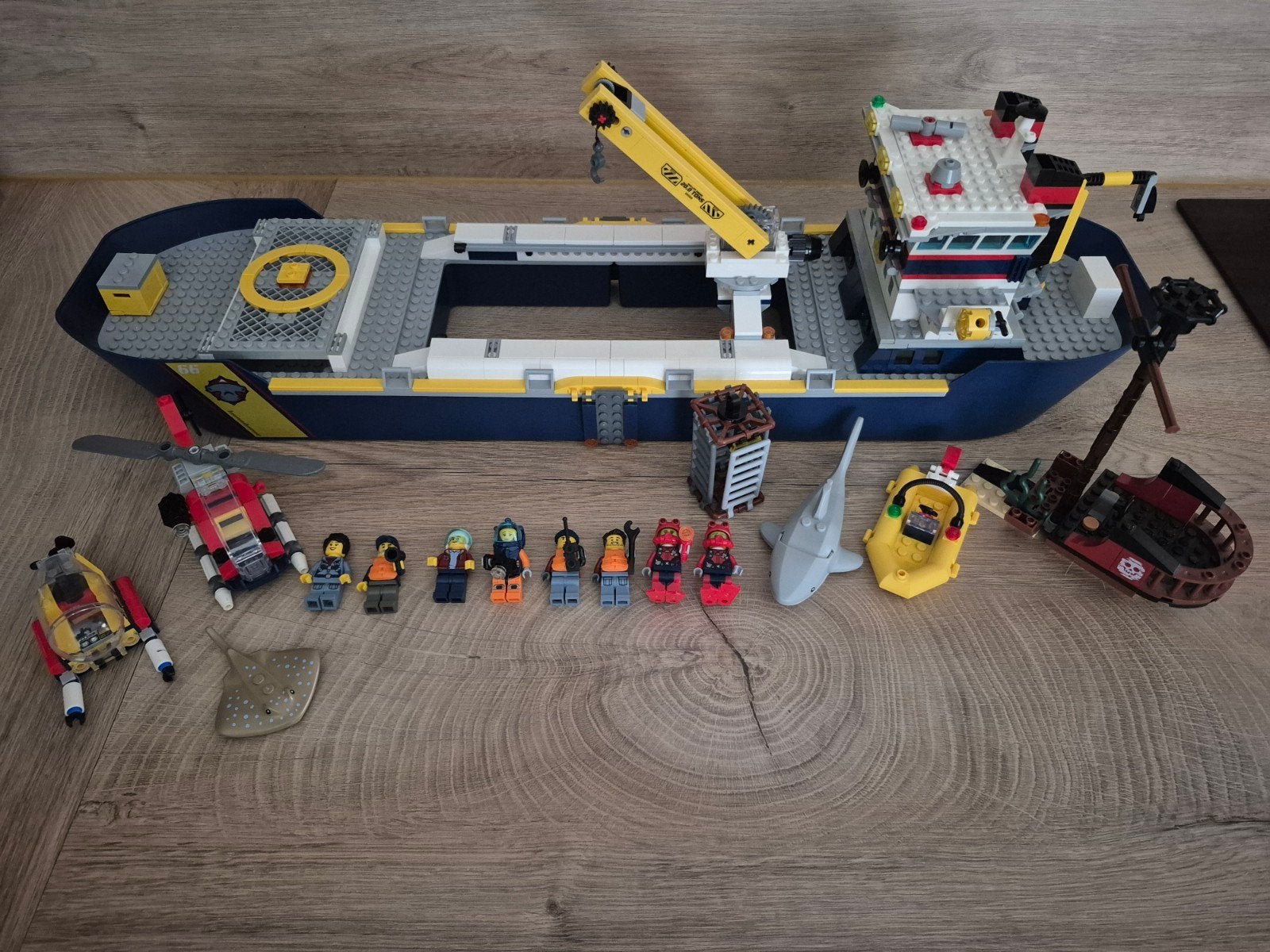 LEGO City Oceaan Onderzoeksschip 60266 met doos en boekjes, Ophalen, Zo goed als nieuw, Lego
