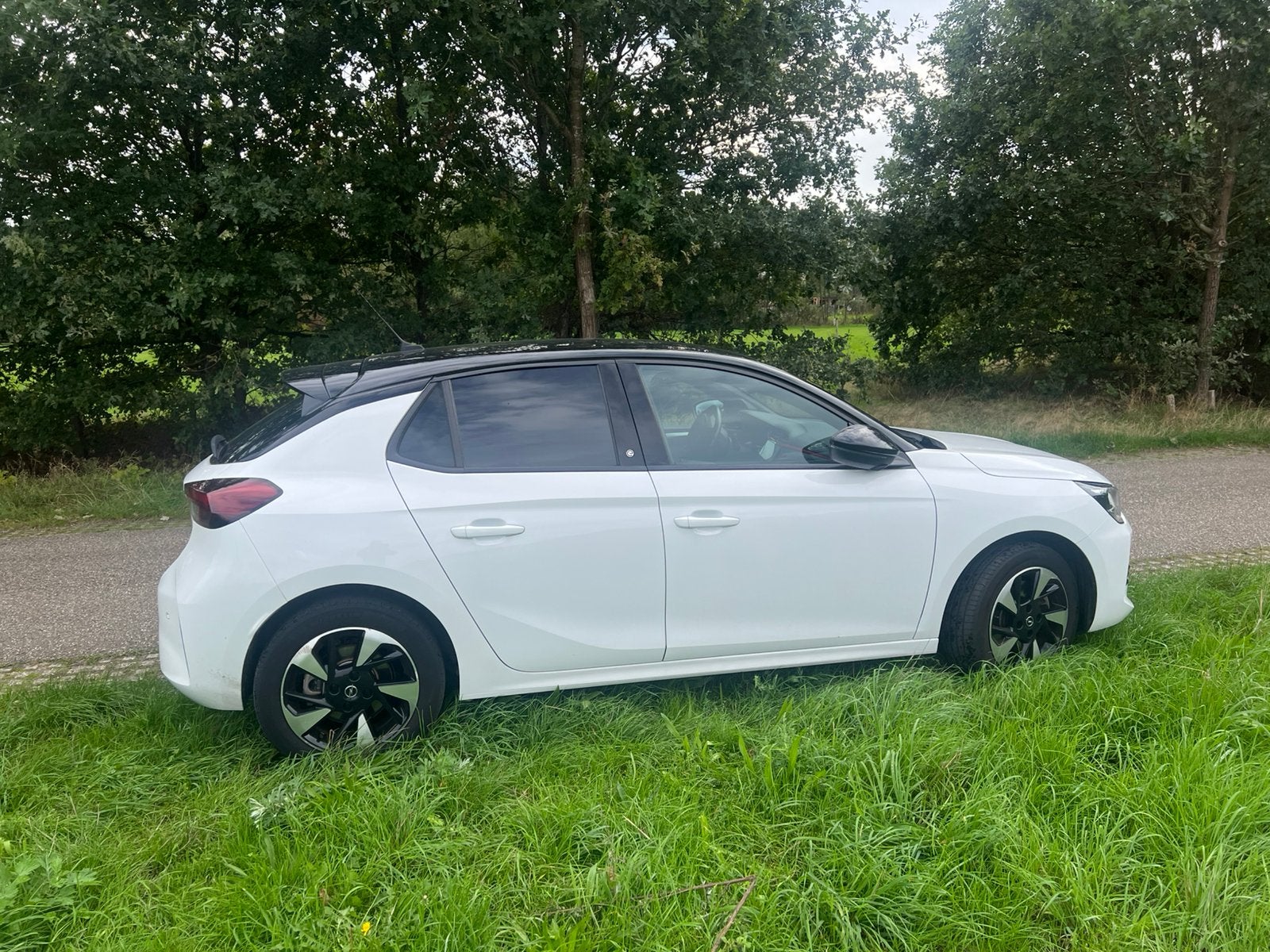 Foto 5 van Opel Corsa 50kWh 136pk Aut 2021 Wit