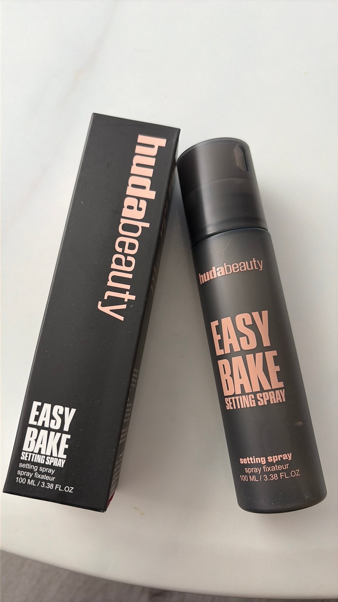 Huda beauty Easy bake setting spray, Verzenden, Nieuw, Overige kleuren, Ogen