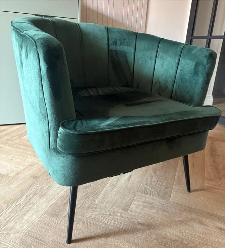 Groene velvet fauteuil (Norah model), Huis en Inrichting, Fauteuils, Ophalen, Art deco, Minder dan 75 cm, Zo goed als nieuw