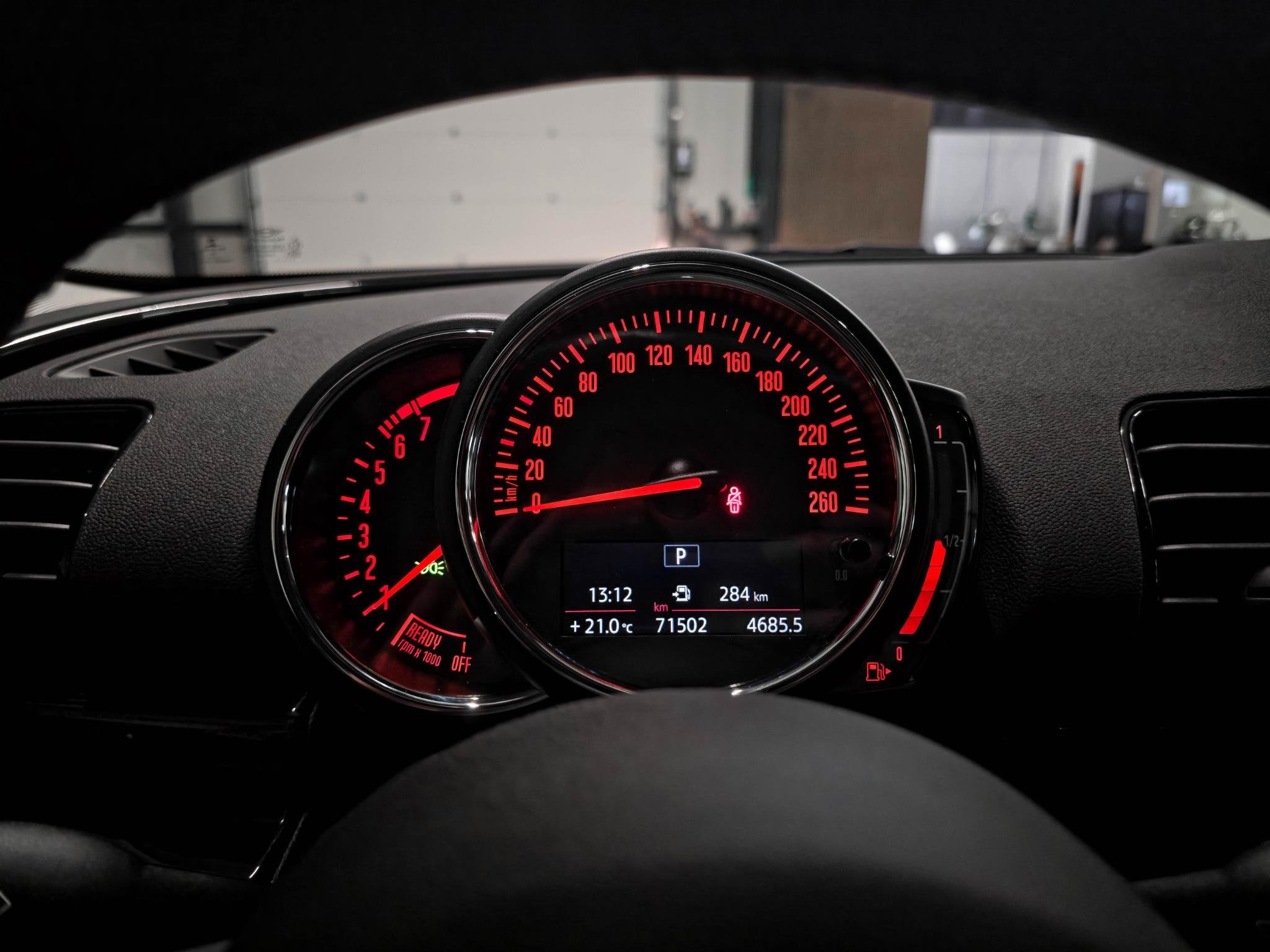 Foto 13 van MINI Clubman 1.5 Cooper Black edition | Carplay | Stoelverwa