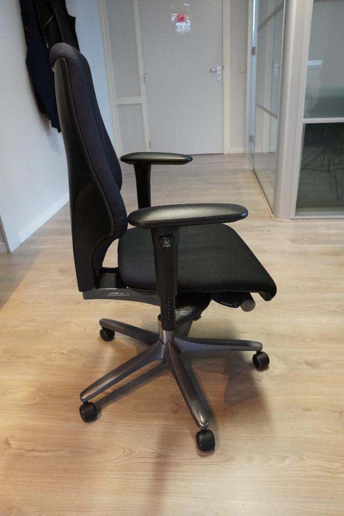 4 zwarte Giroflex 64 bureaustoelen, Huis en Inrichting, Ophalen, Zwart, Zo goed als nieuw, Bureaustoel