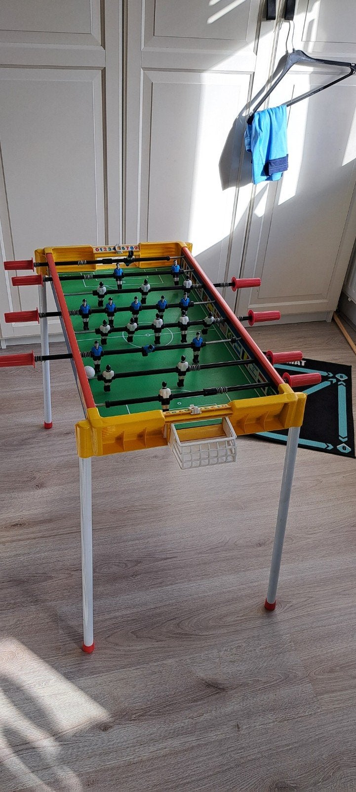 Nette Voetbaltafel - Speelplezier voor Iedereen!, Kinderen en Baby's, Speelgoed | Voetbaltafels, Ophalen