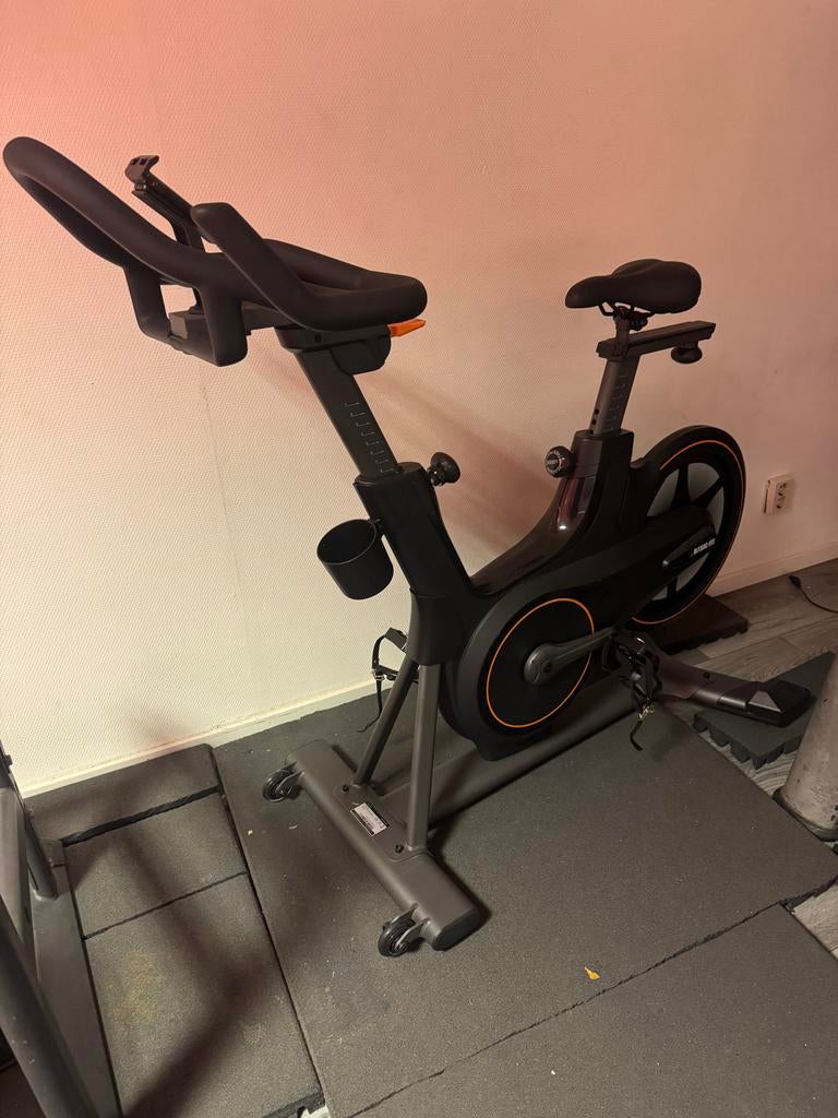 Basic-Fit spinningfiets, Sport en Fitness, Fitnessapparatuur, Gebruikt, Spinningfiets, Ophalen of Verzenden, Metaal