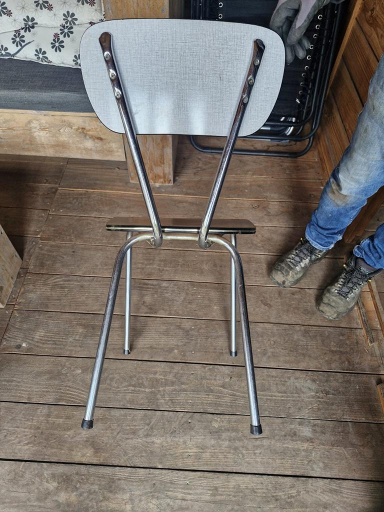 Retro stoelen, Ophalen