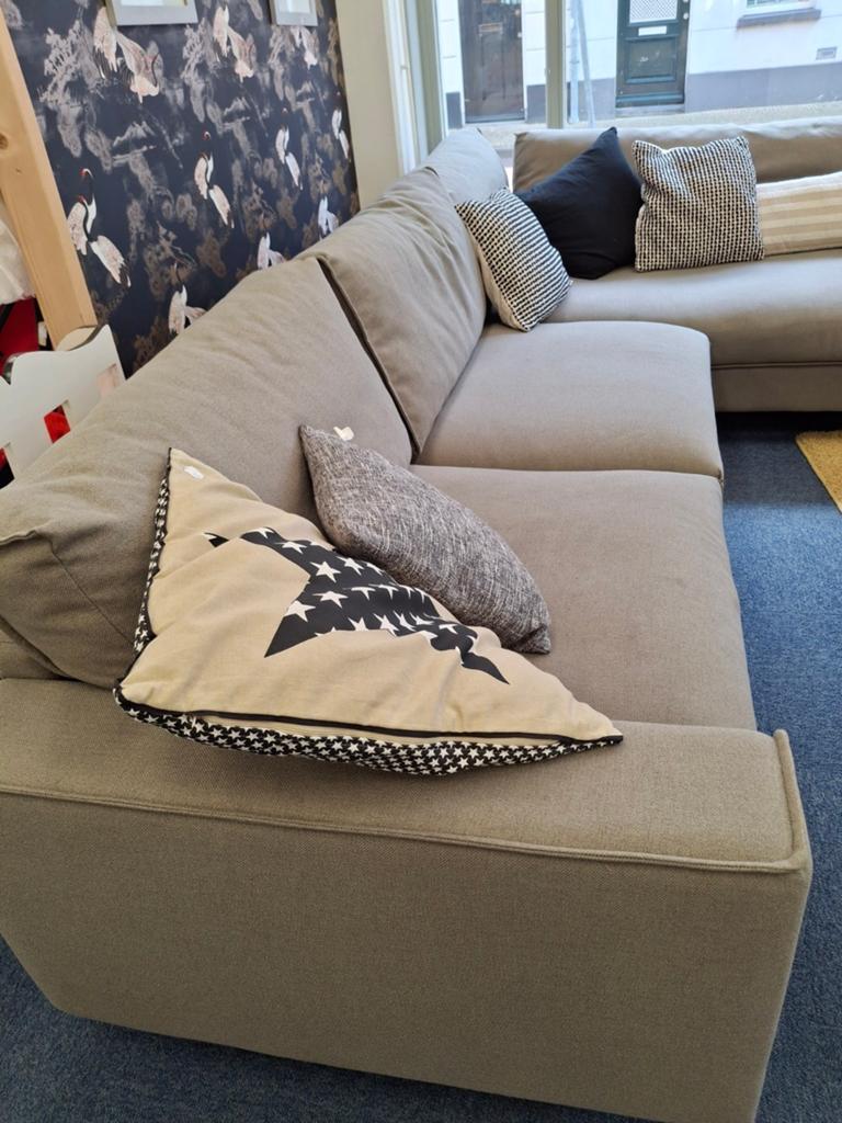 Hoekbank taupe 255 lengte bij 185, Gebruikt, Minder dan 75 cm, 150 tot 200 cm, Hoekbank