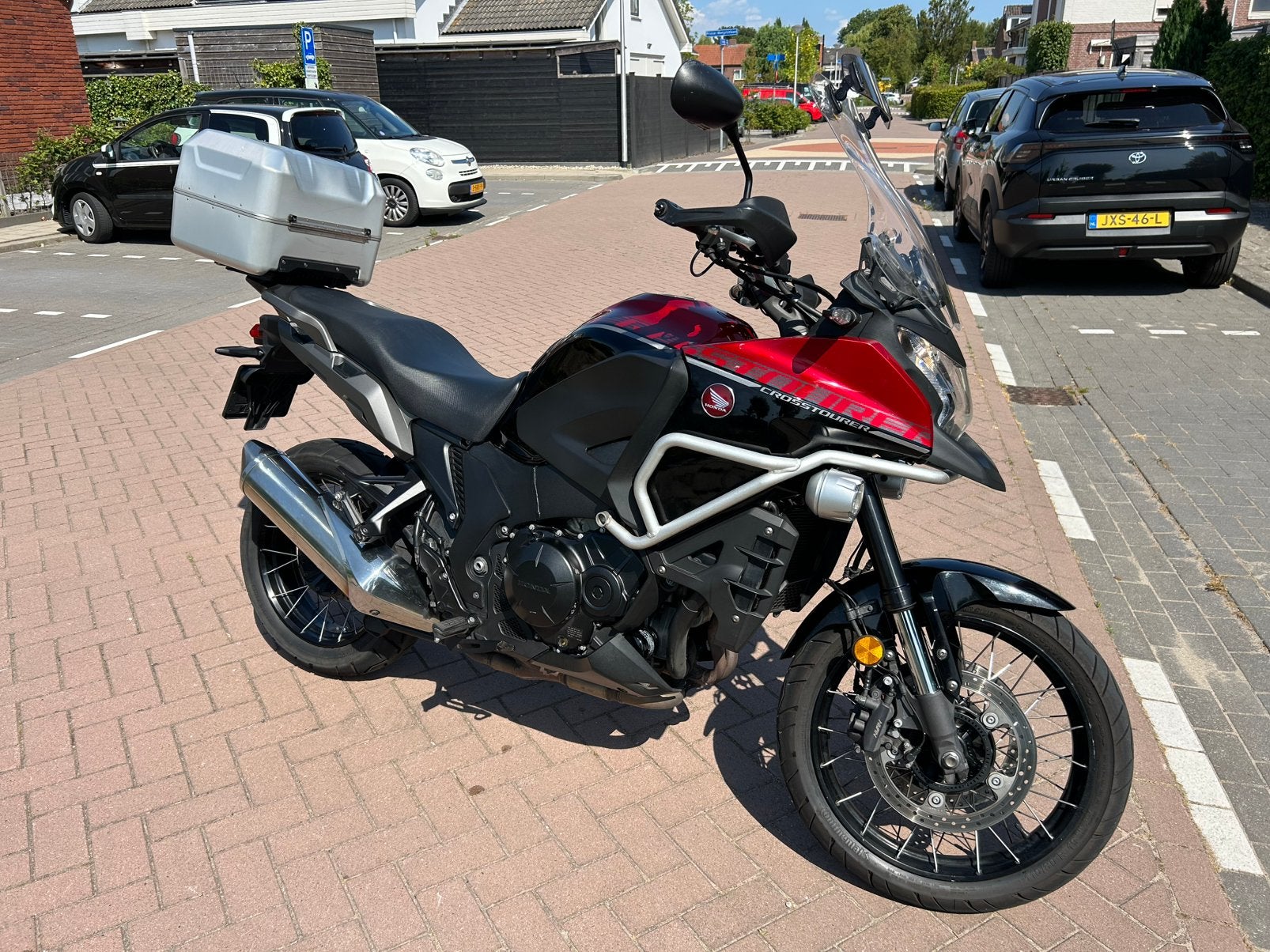 Honda Allroad VFR1200X 2017, Motoren, Motoren | Honda, Occasion, Handvatverwarming, 4 cilinders, Motorrijbewijs A