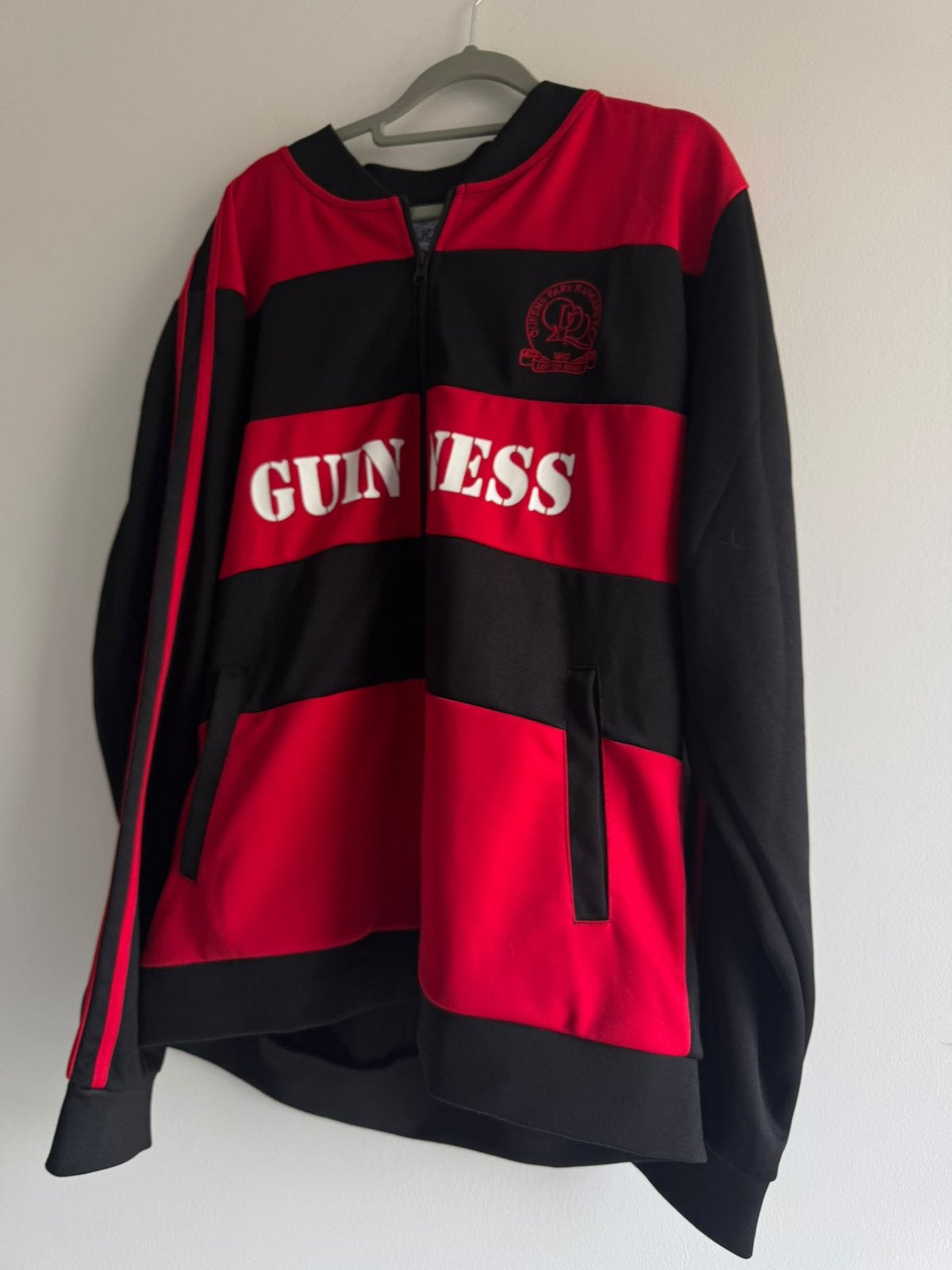 Vintage Guinness x Queens Park Rangers QPR Track Jacket Vest, Ophalen of Verzenden, Zo goed als nieuw, Rood, Voetbal
