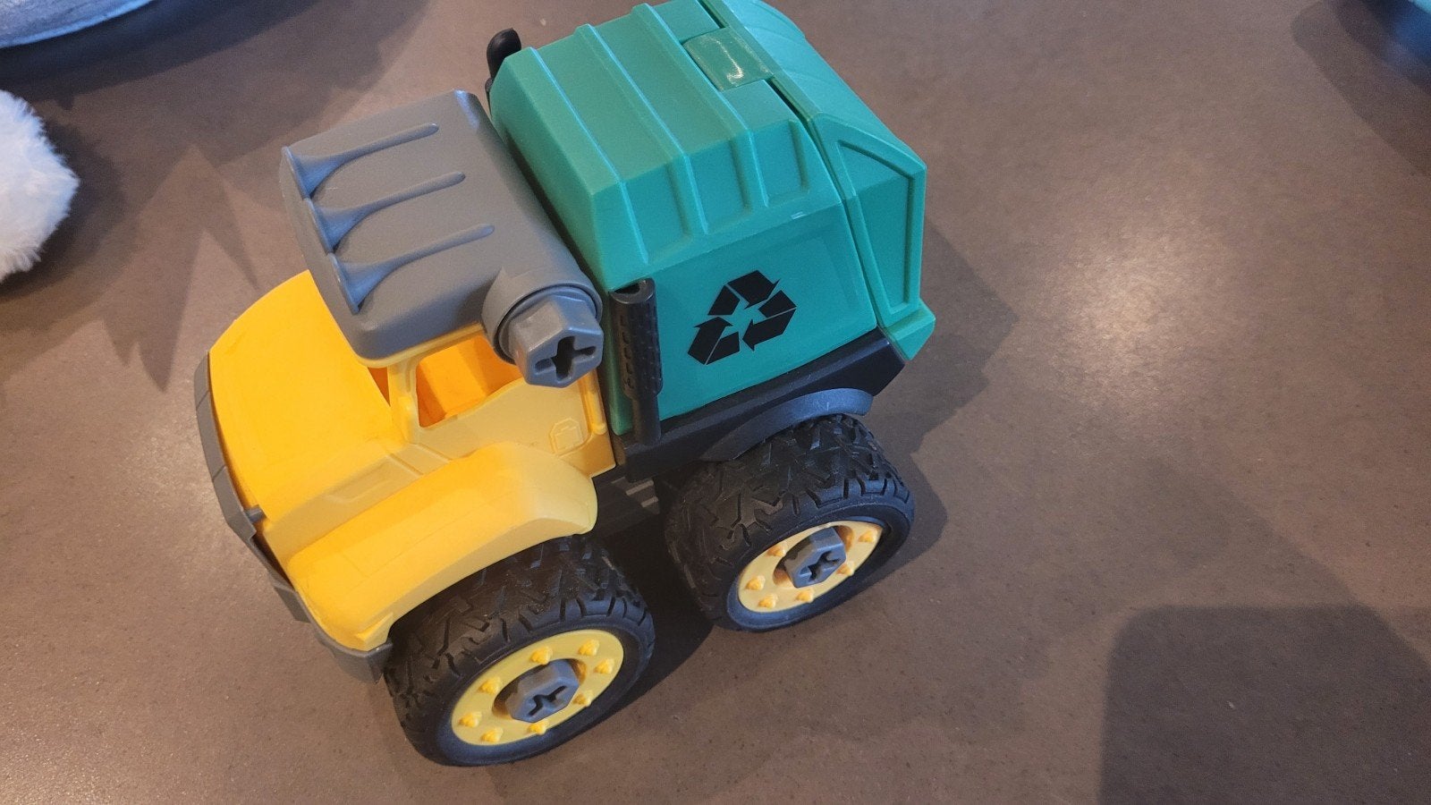 Speelgoed vuilniswagen met recycle-symbool, Ophalen