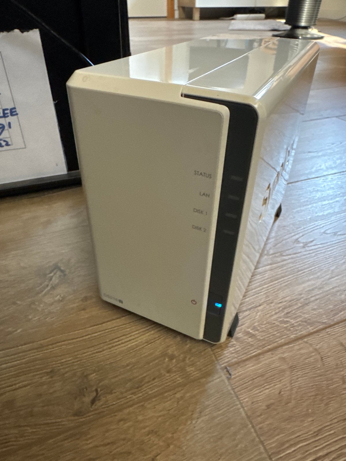 Koopje: Synology NAS DS216j met 2x 2TB WD Red harde schijven, Computers en Software, NAS, Ophalen of Verzenden, Gebruikt